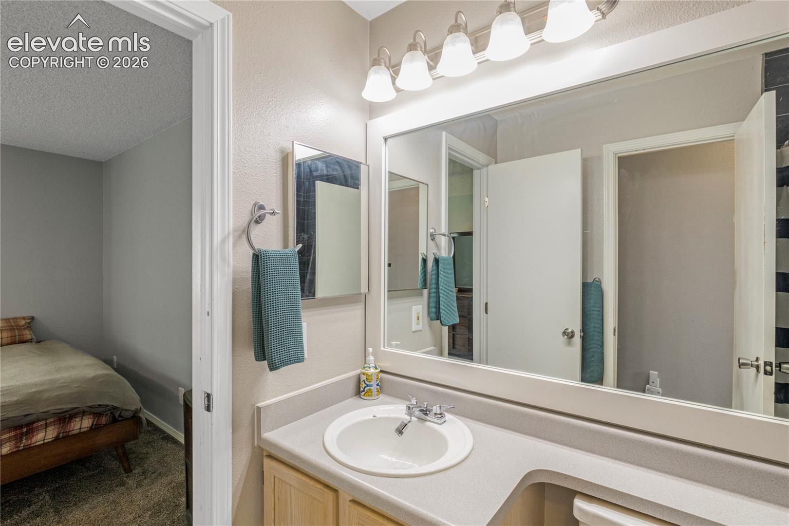 Listing photo 17 for 4660 Badlands Court