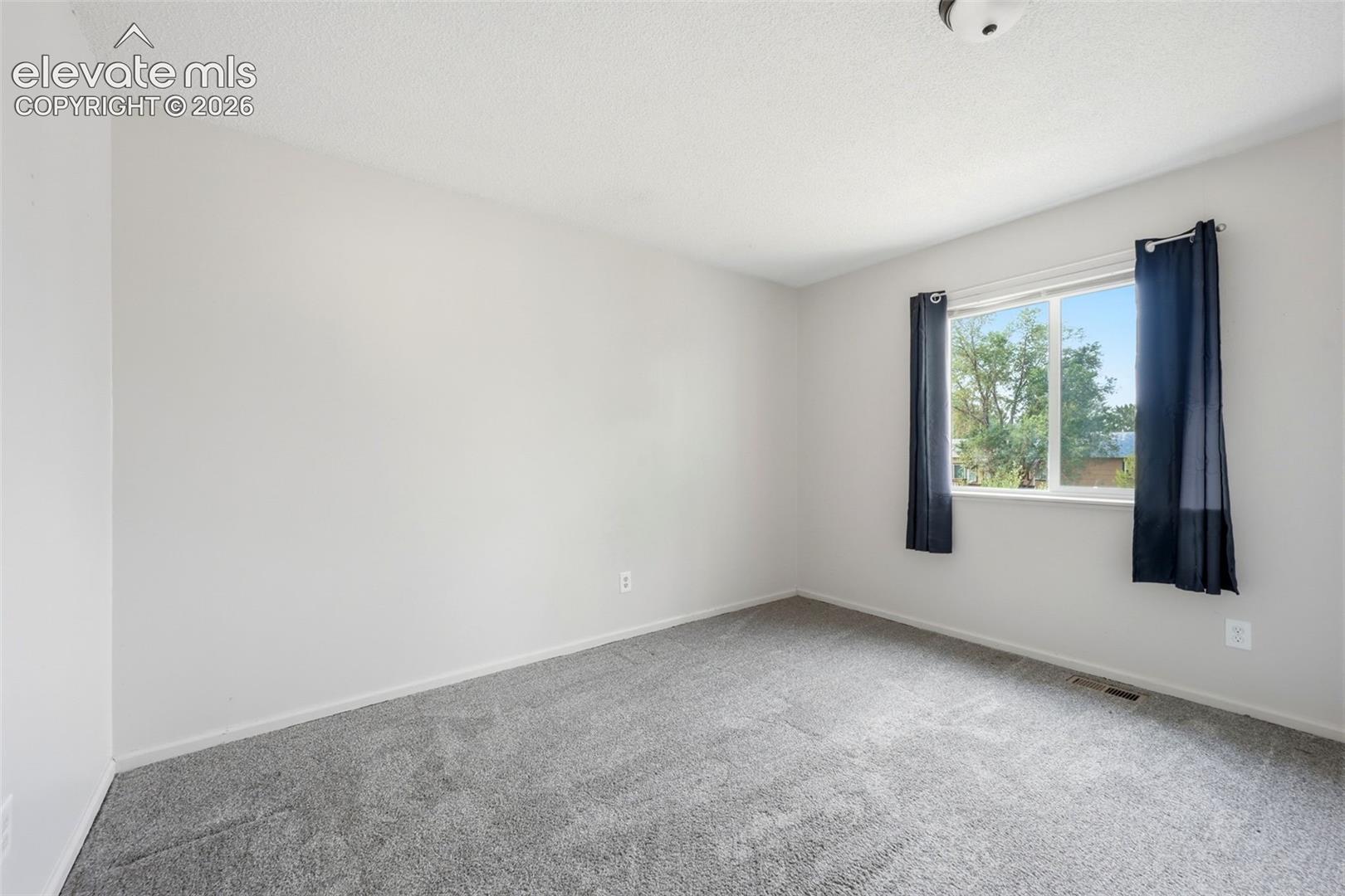 Listing photo 32 for 65 Diamond E Road