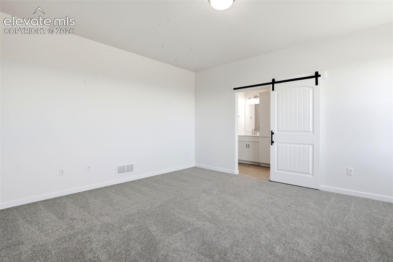 Listing photo 25 for 8039 School House Drive
