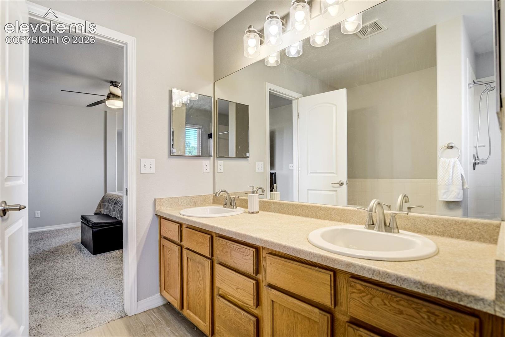 Listing photo 28 for 7335 Willowdale Drive