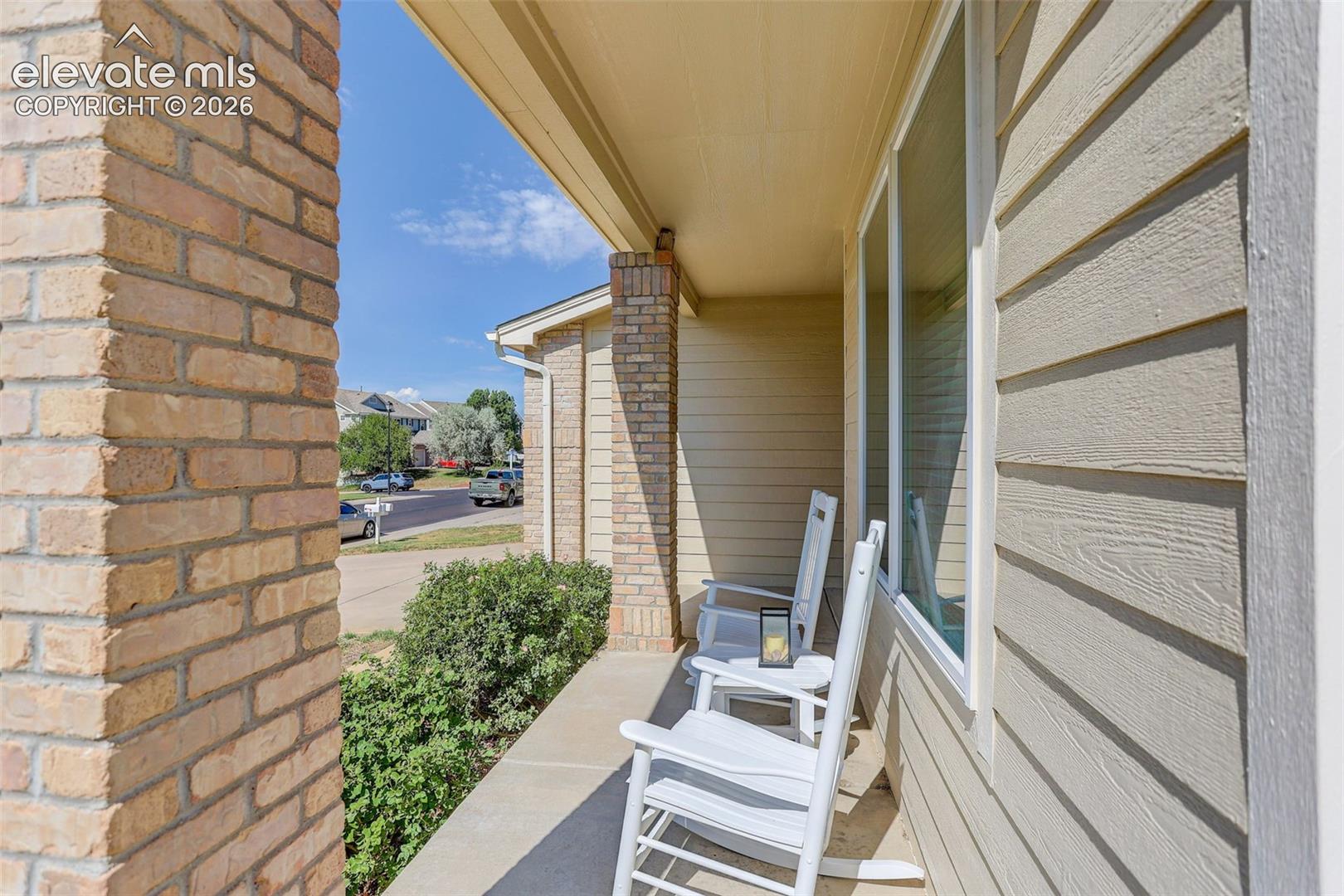 Listing photo 3 for 20737 E Fair Lane