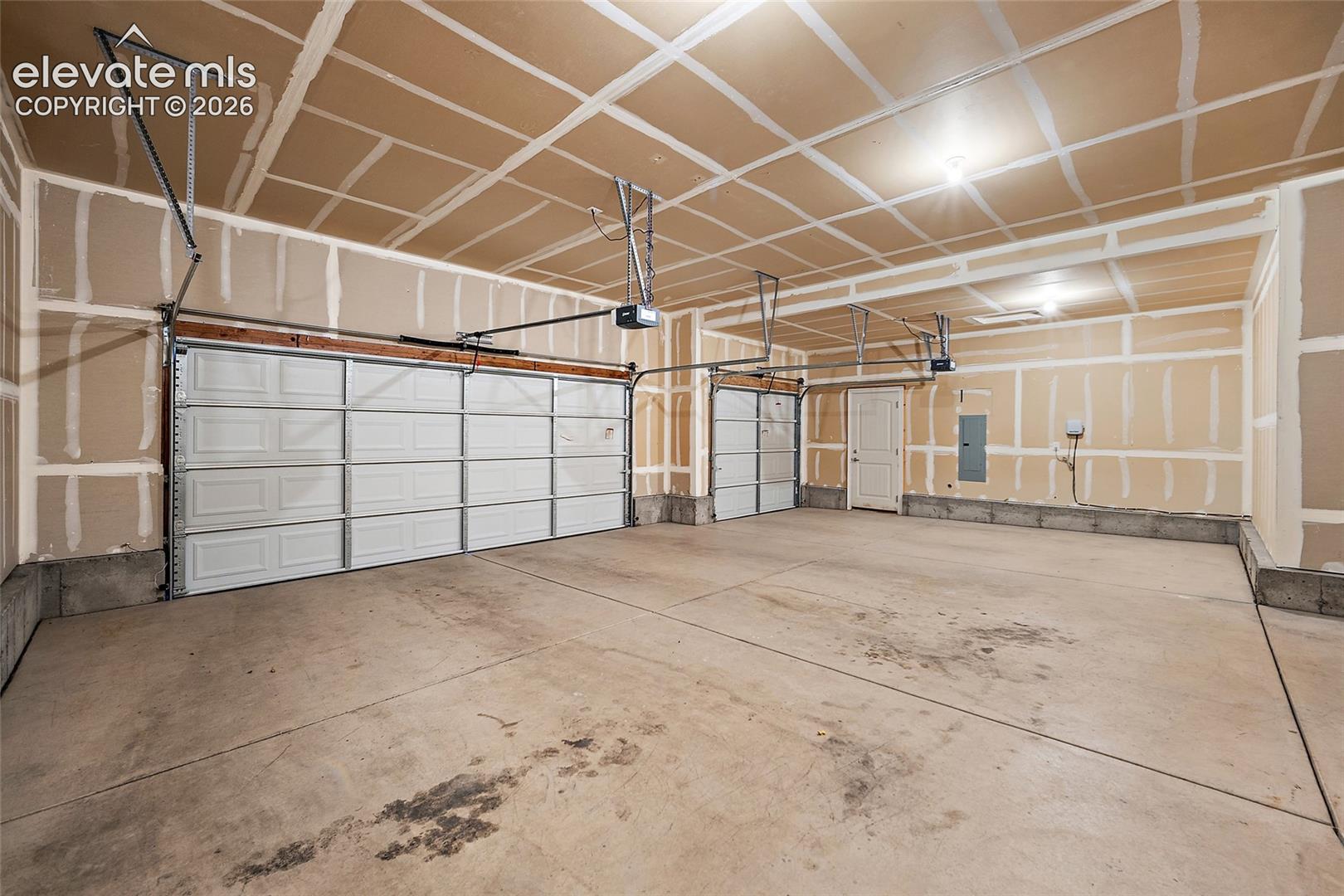Listing photo 30 for 10803 Checo Way