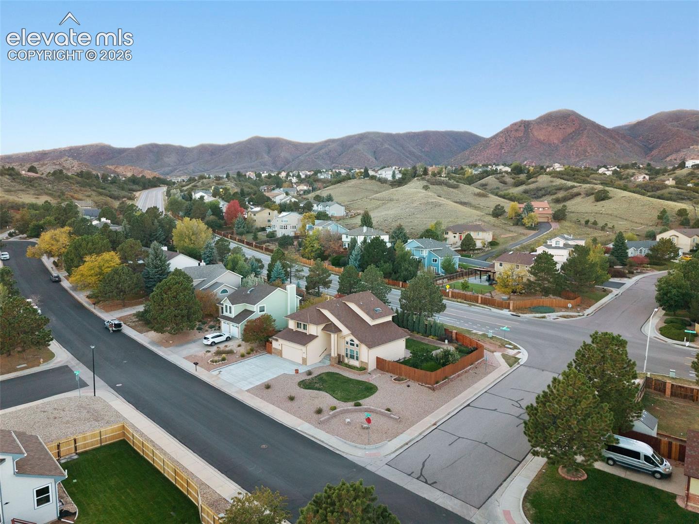 Listing photo 48 for 6120 Moorfield Avenue