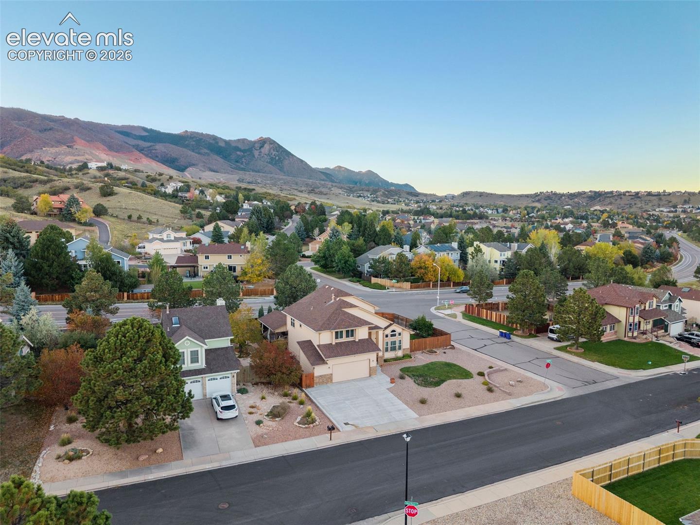 Listing photo 47 for 6120 Moorfield Avenue
