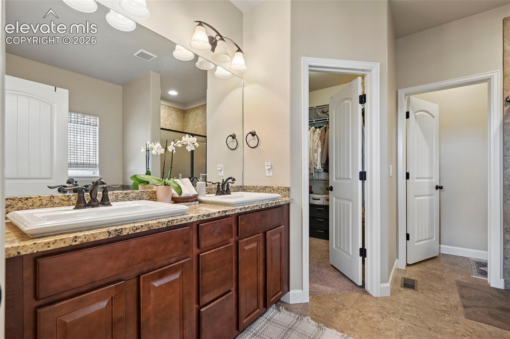 Listing photo 18 for 10071 Mount Princeton Drive