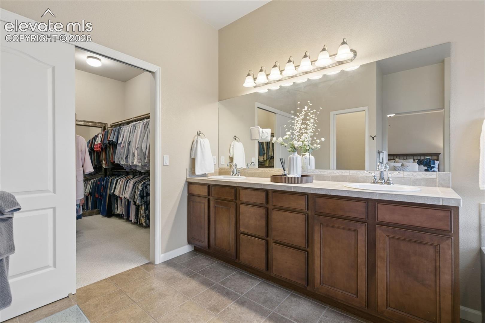 Listing photo 29 for 1420 Symphony Heights