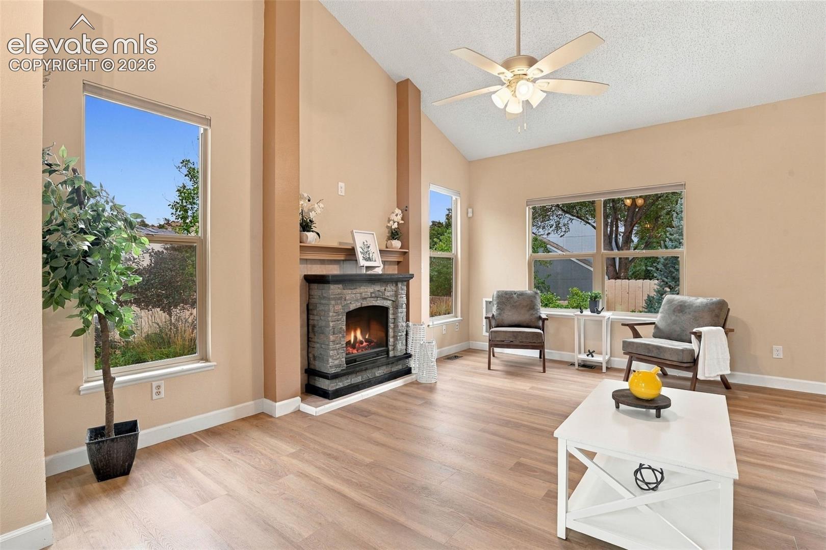 Listing photo 7 for 5960 Chokecherry Drive