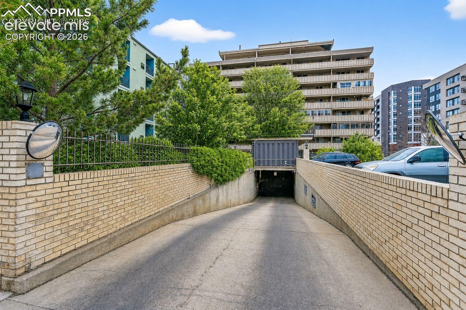 Listing photo 21 for 1111 N Ash Street 110