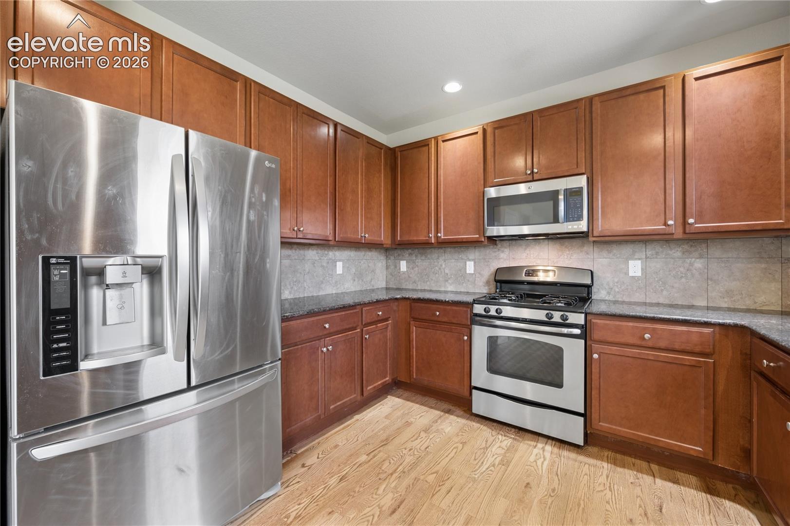 Listing photo 2 for 7183 RED CARDINAL Loop