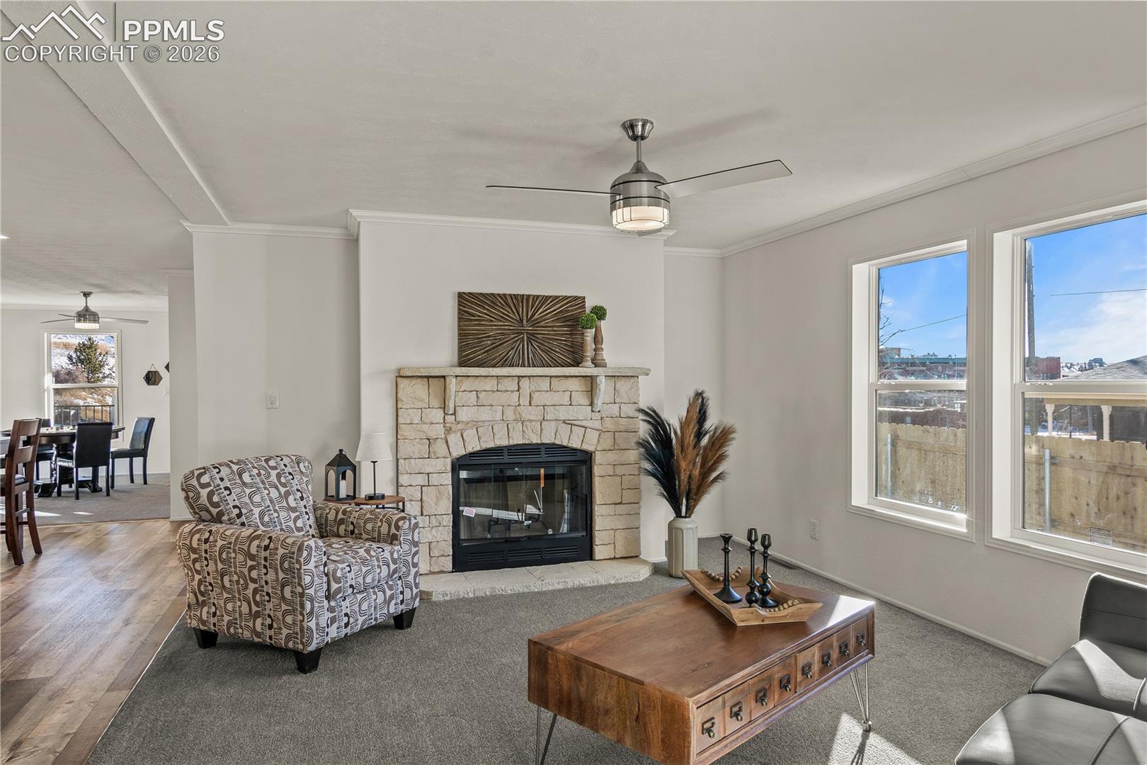 Listing photo 17 for 525 Carr Avenue