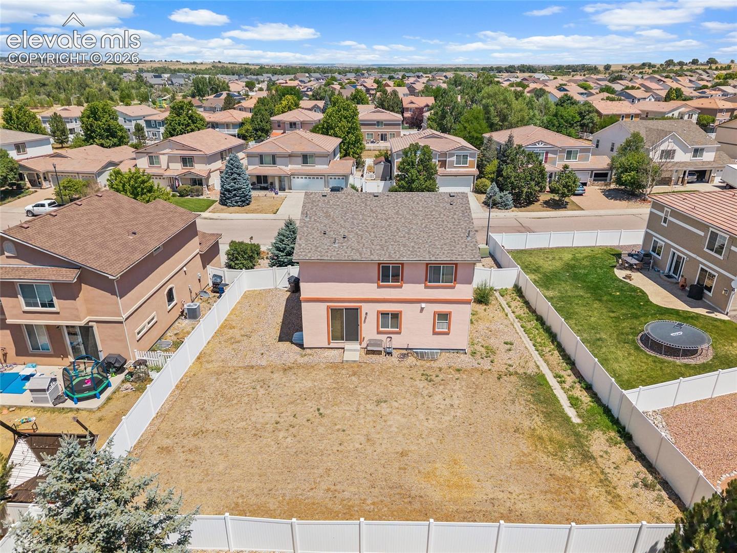 Listing photo 40 for 7777 Candlelight Lane