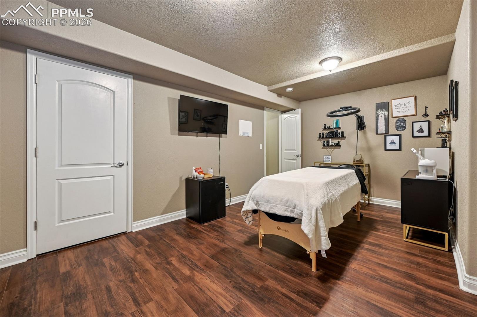 Listing photo 37 for 17861 Smelting Rock Drive