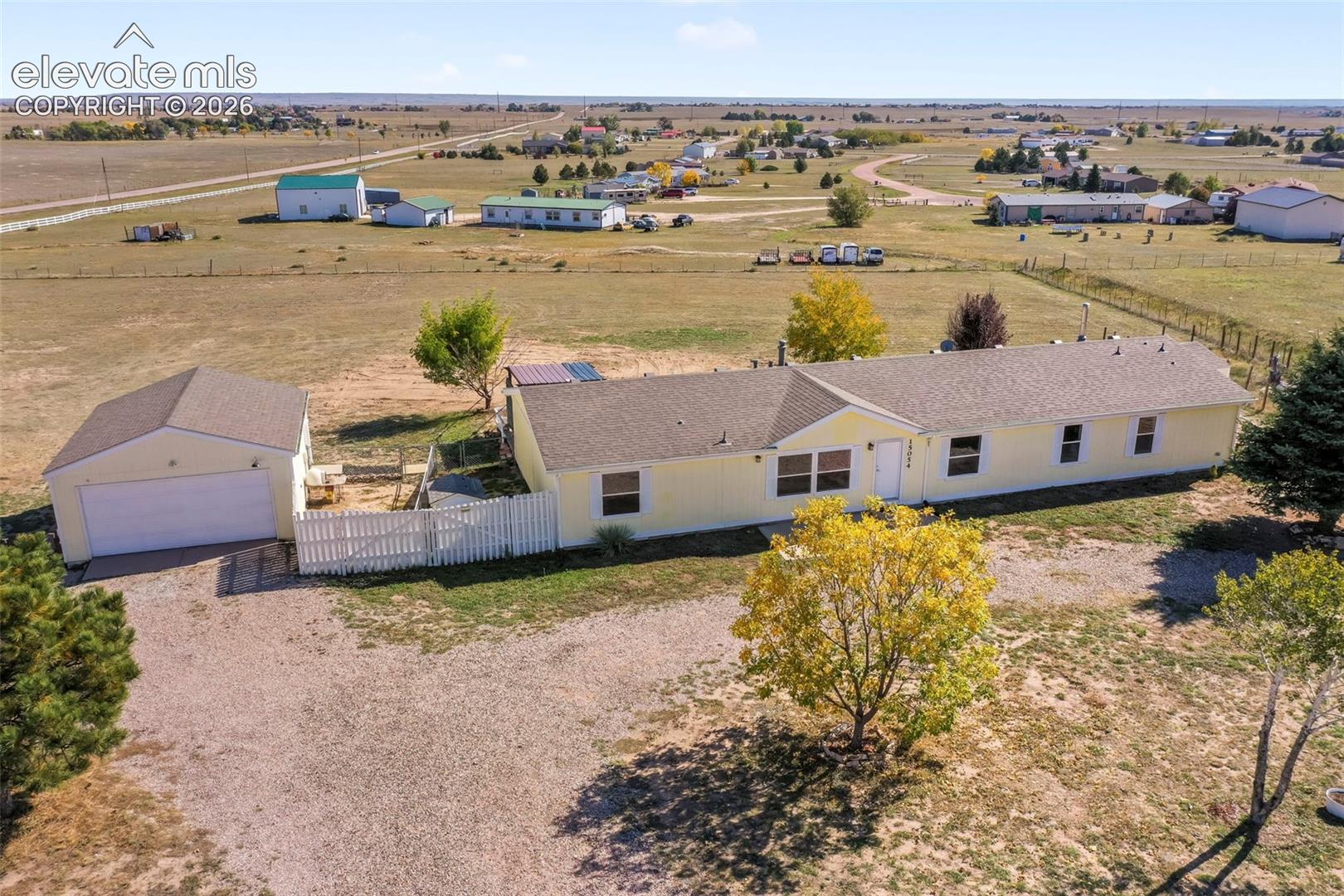 Listing photo 38 for 15054 Pamela Way