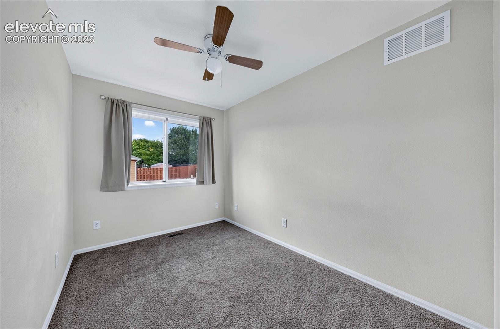 Listing photo 15 for 203 Red Finch Lane