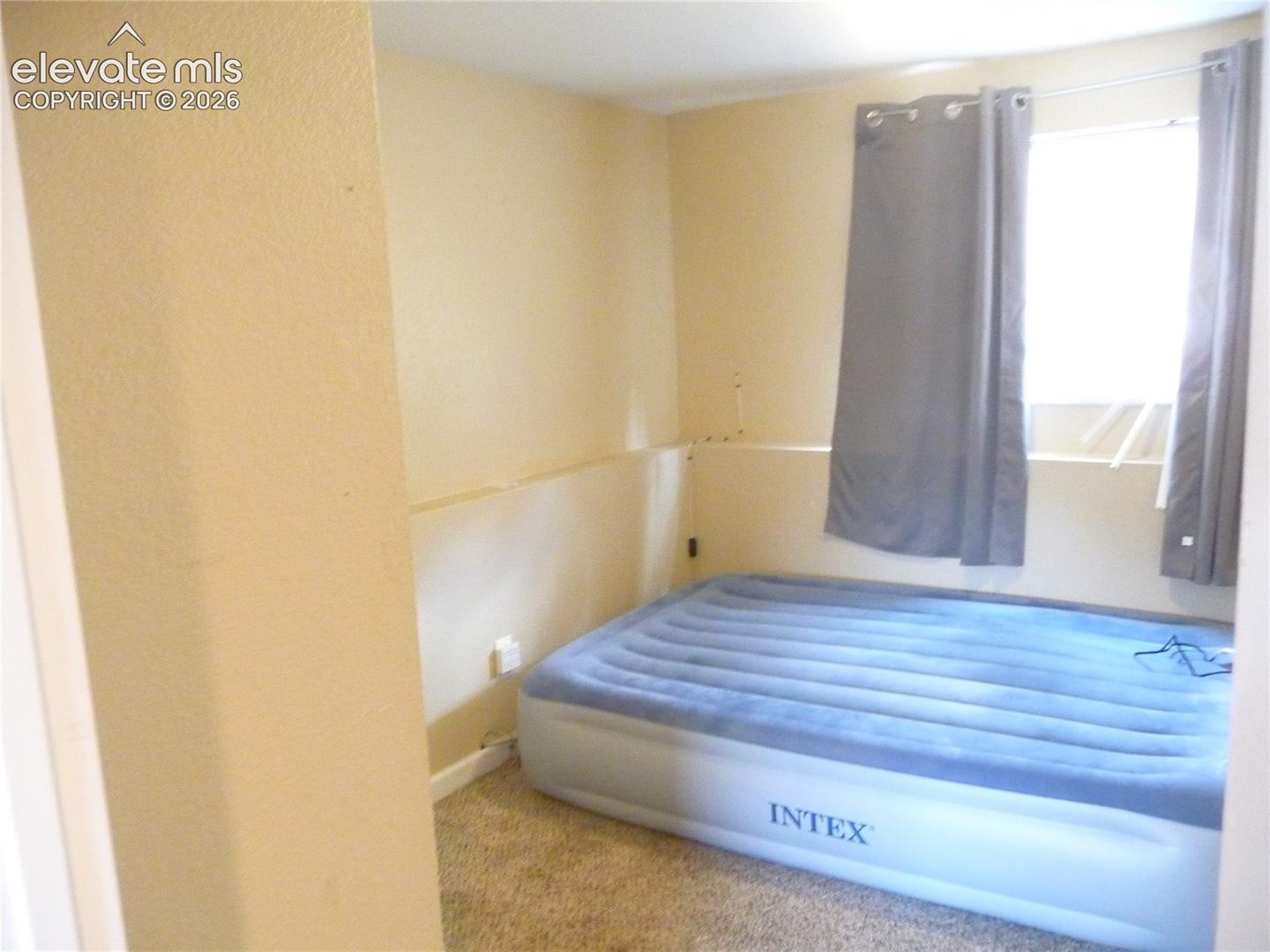 Listing photo 14 for 2919 Fremont Drive
