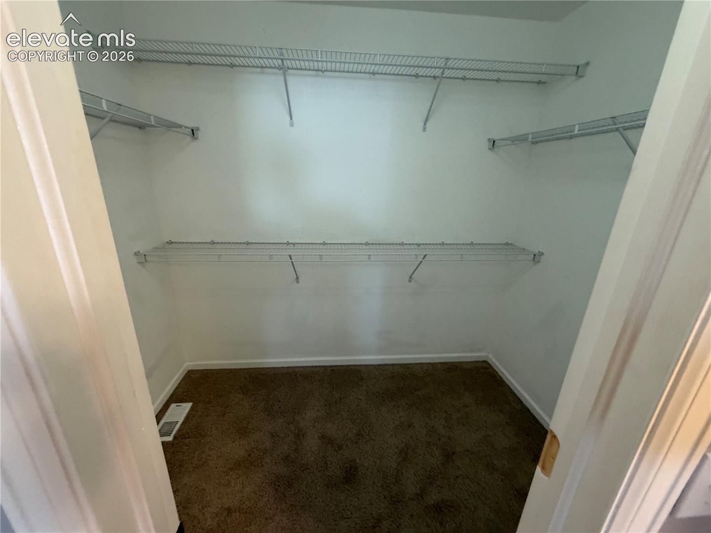 Listing photo 12 for 1287 Walters Point