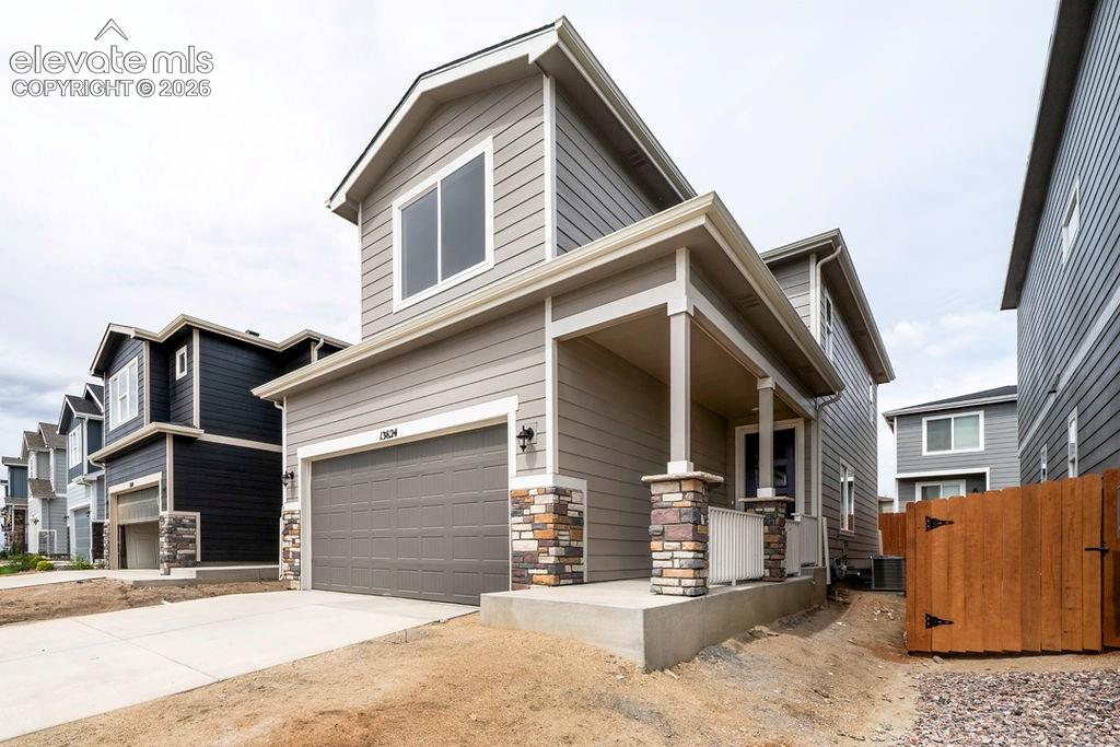 Listing photo 2 for 13624 Nederland Drive