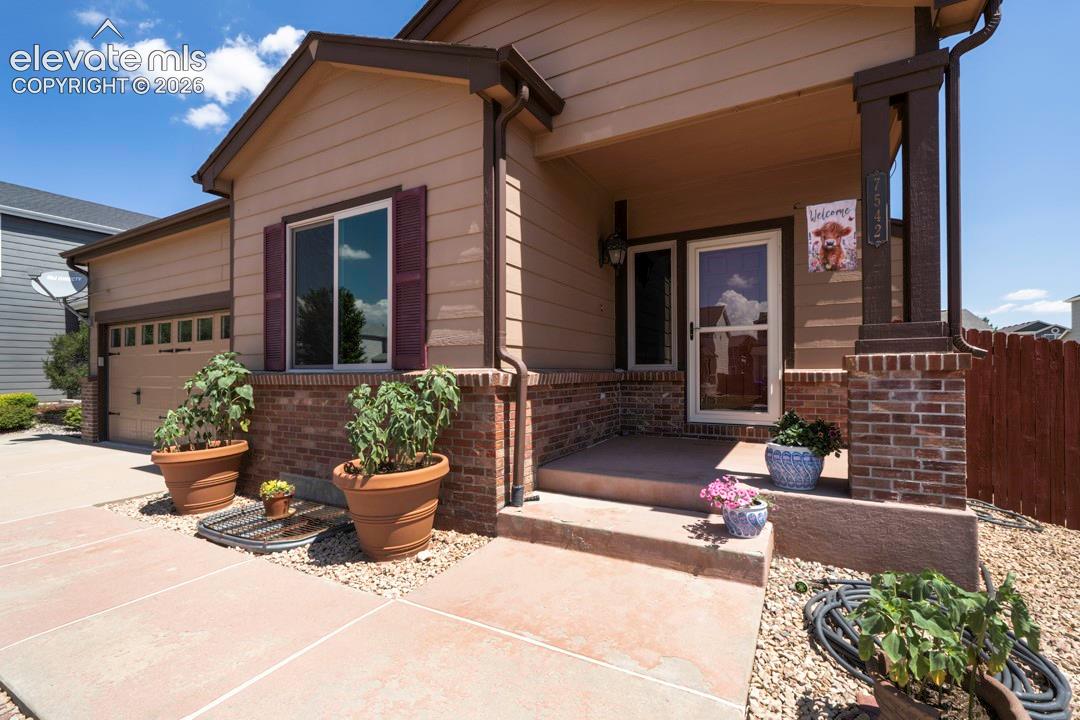 Listing photo 2 for 7542 Stephenville Road