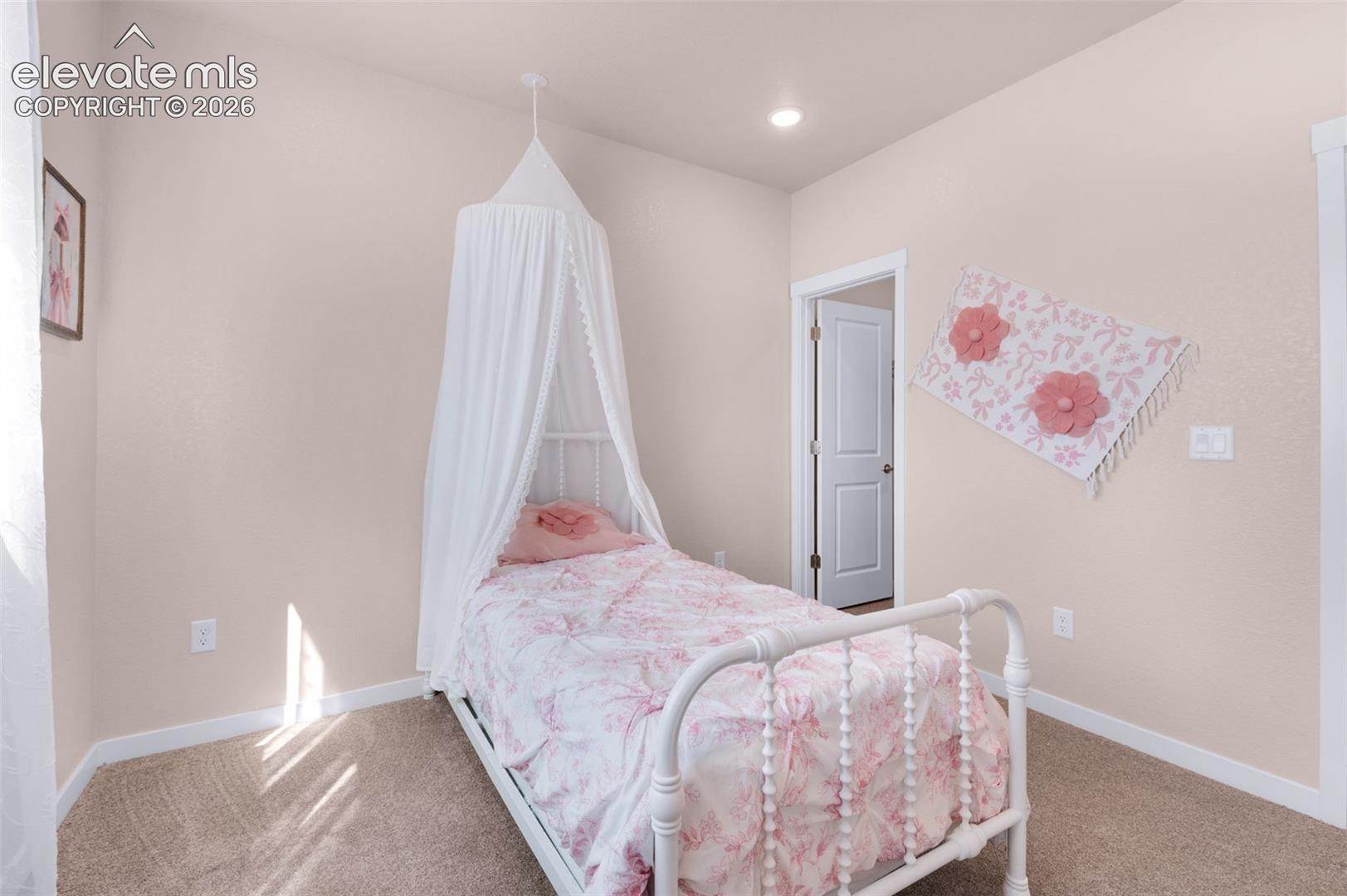 Listing photo 26 for 11047 Shelter Creek Drive