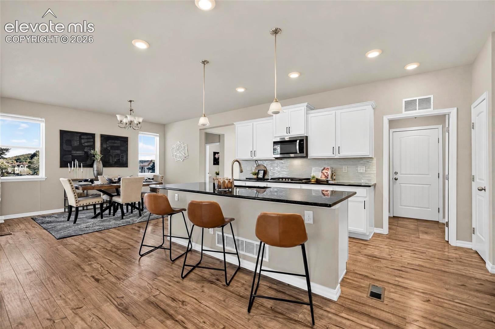 Listing photo 9 for 5890 Morning Light Terrace