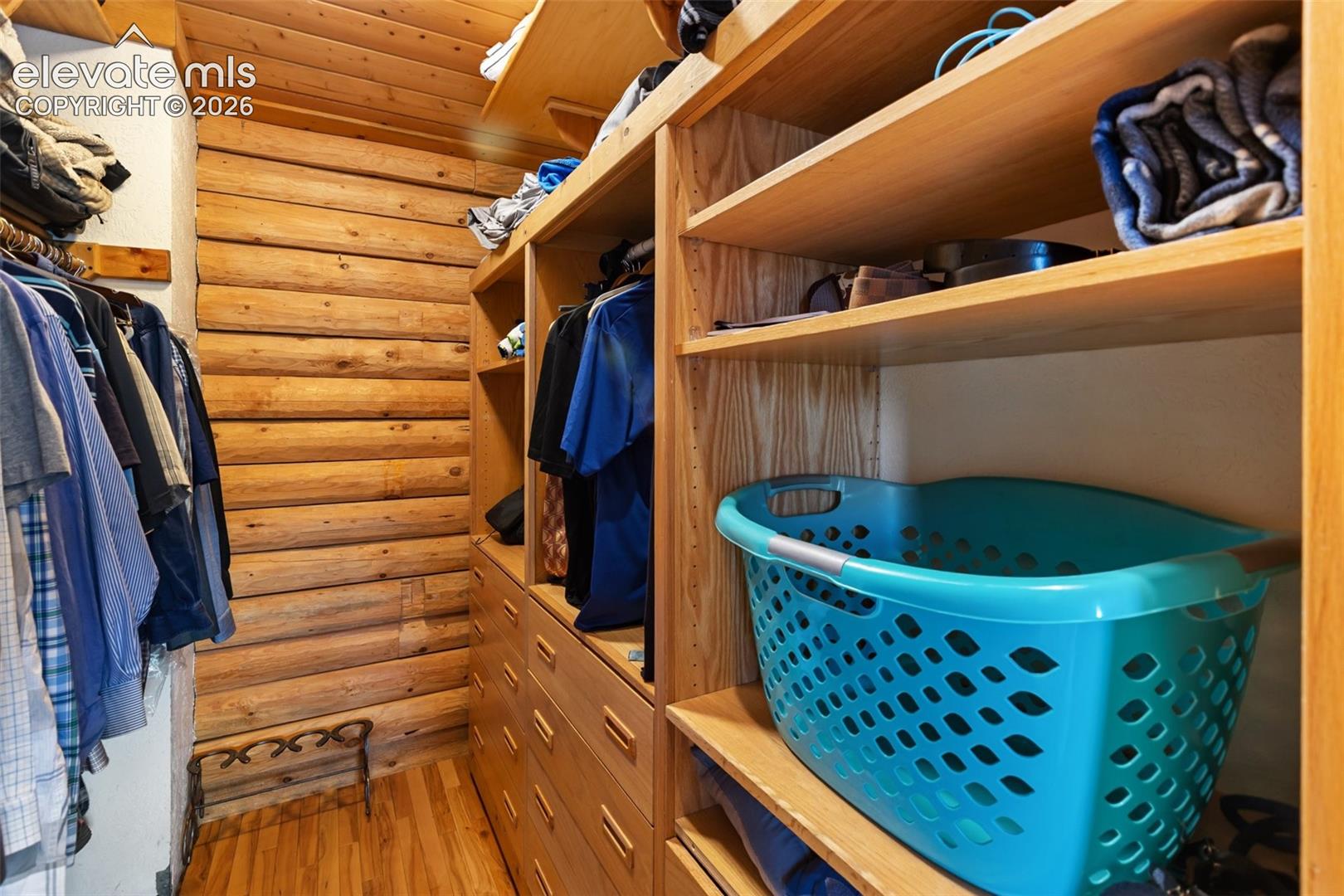 Listing photo 29 for 918 Douglas Fir Drive