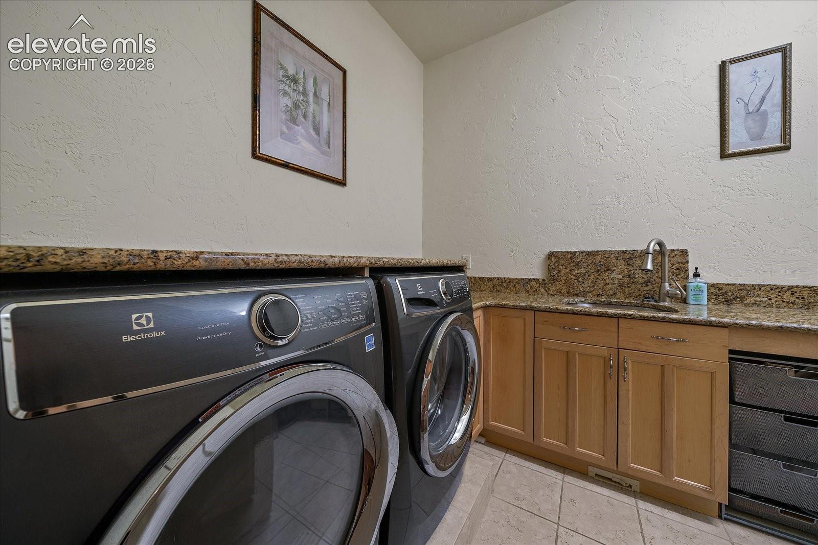 Listing photo 25 for 1175 Castle Pointe Drive