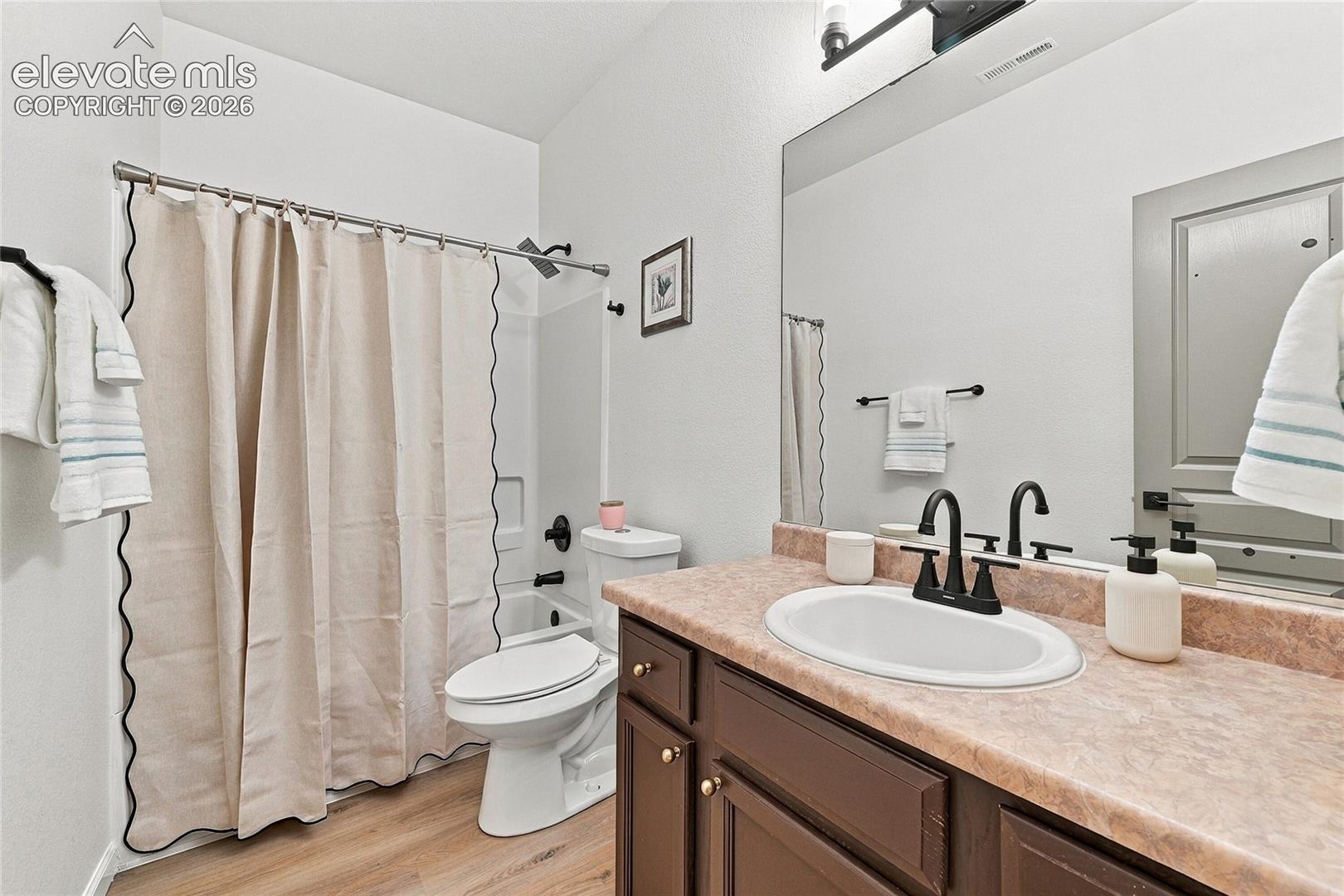 Listing photo 26 for 1921 Flintshire Street
