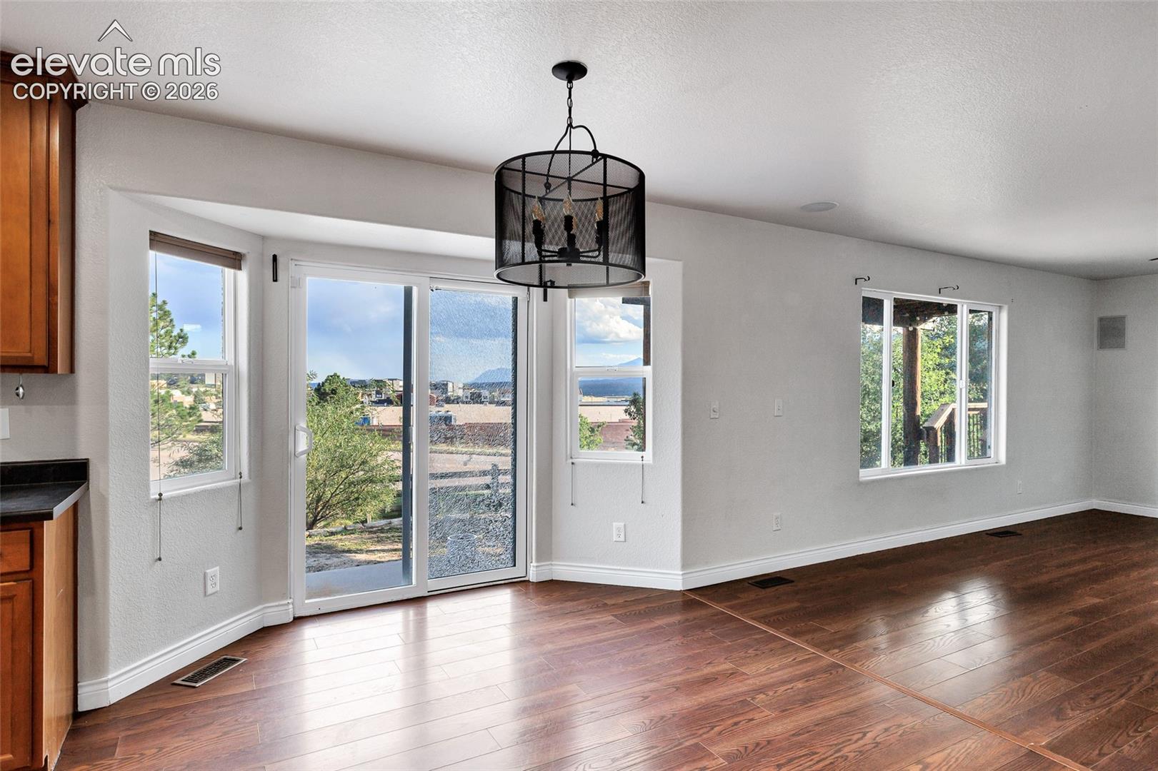 Listing photo 12 for 831 Merrimack River Way