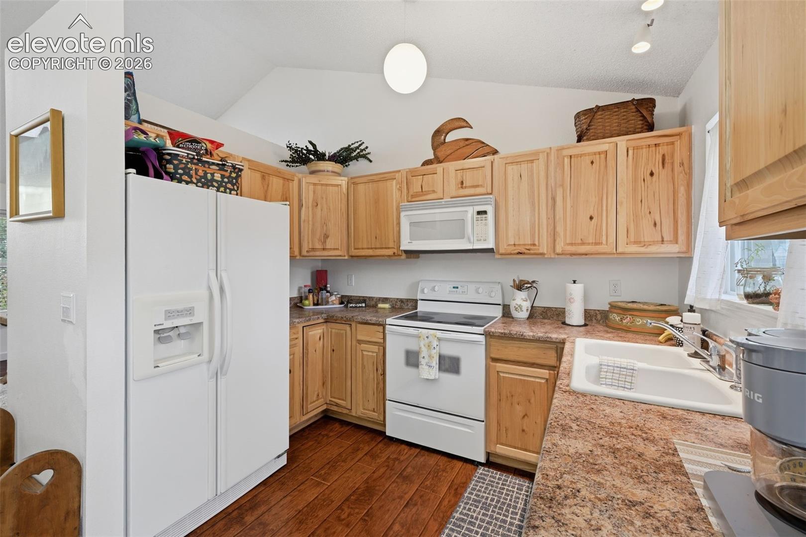 Listing photo 13 for 8219 Steadman Drive