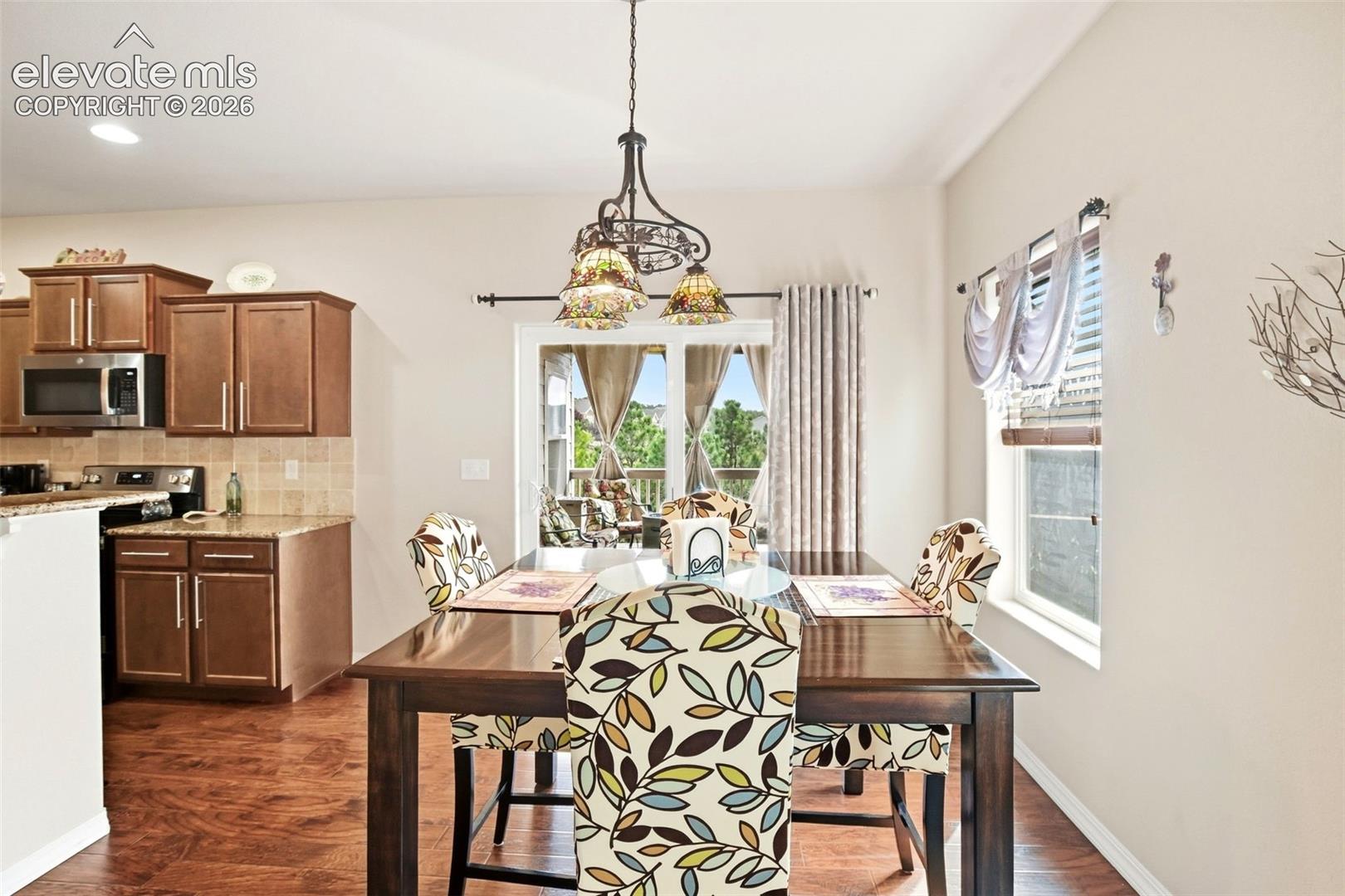 Listing photo 13 for 19524 Lindenmere Drive