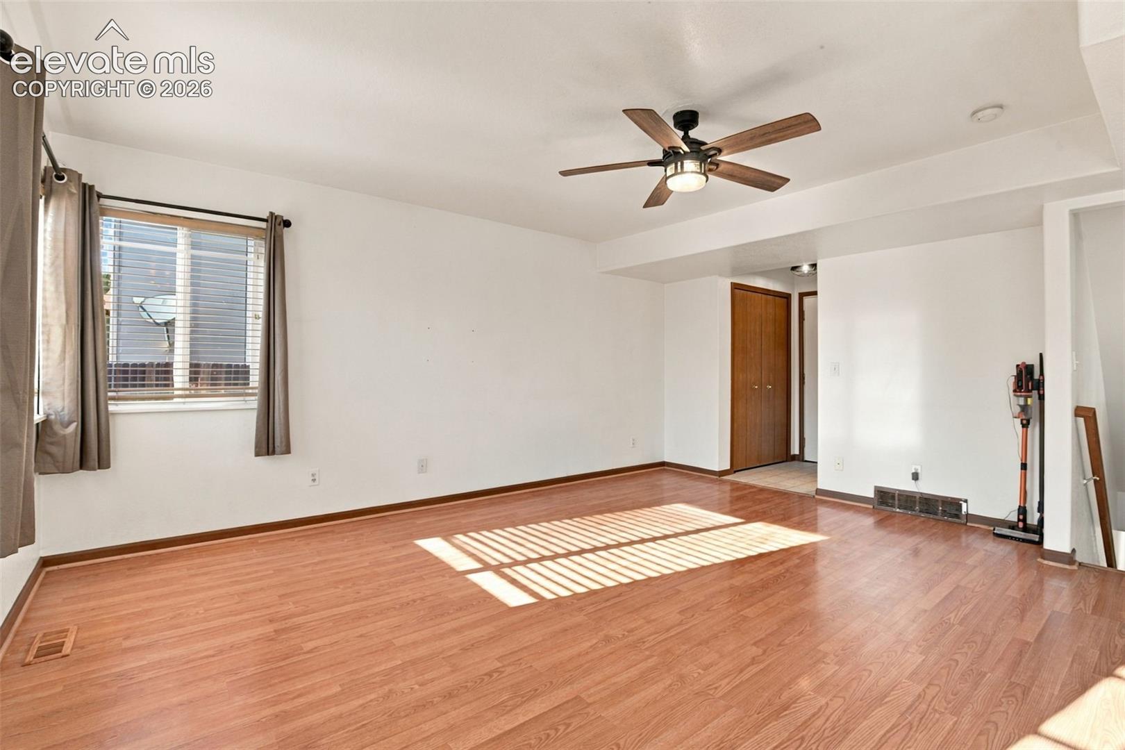 Listing photo 13 for 1040 Red Brooke Drive