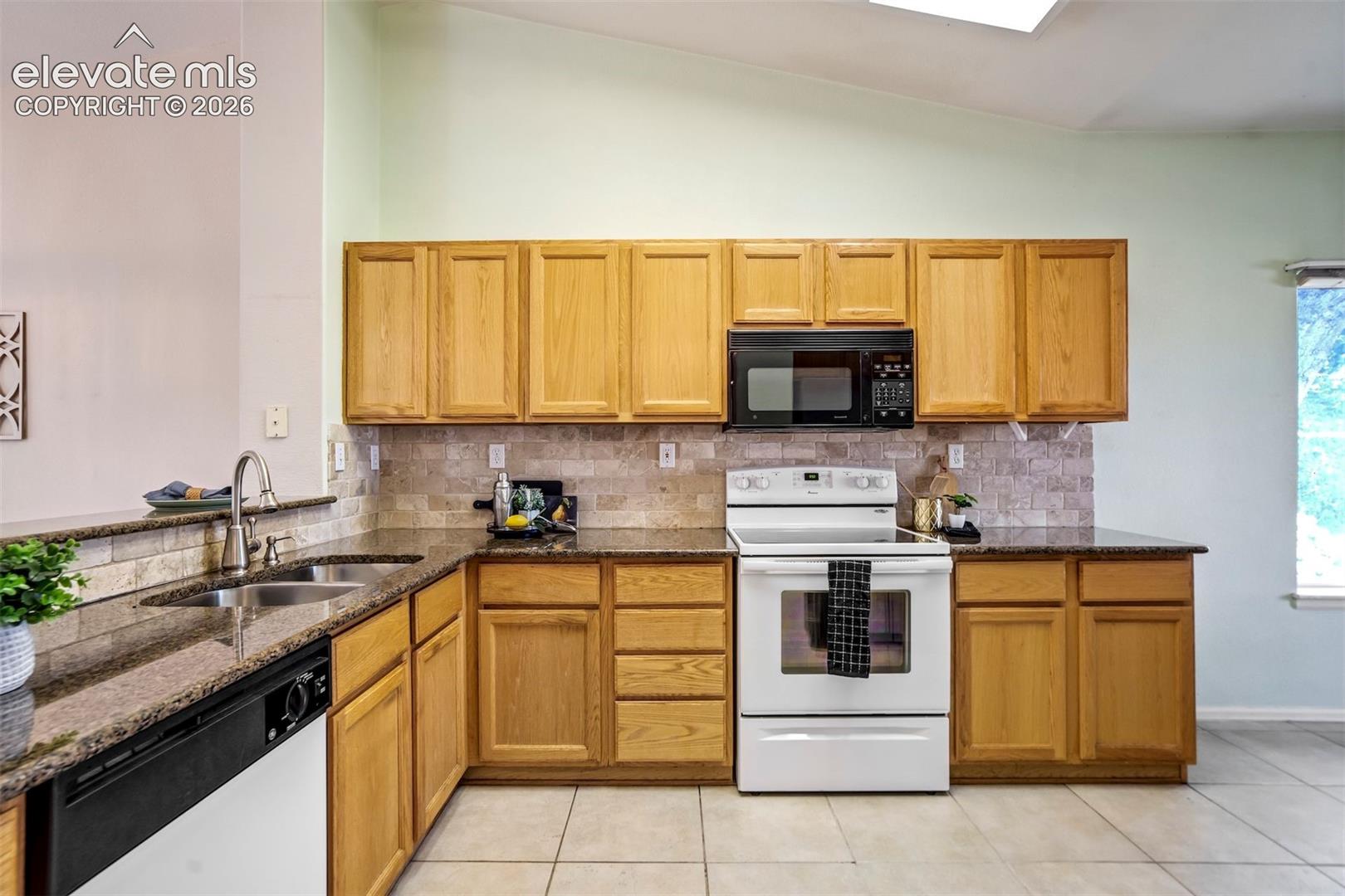 Listing photo 16 for 625 Golden Eagle Drive