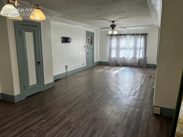 Listing photo 3 for 815 Bragdon Avenue