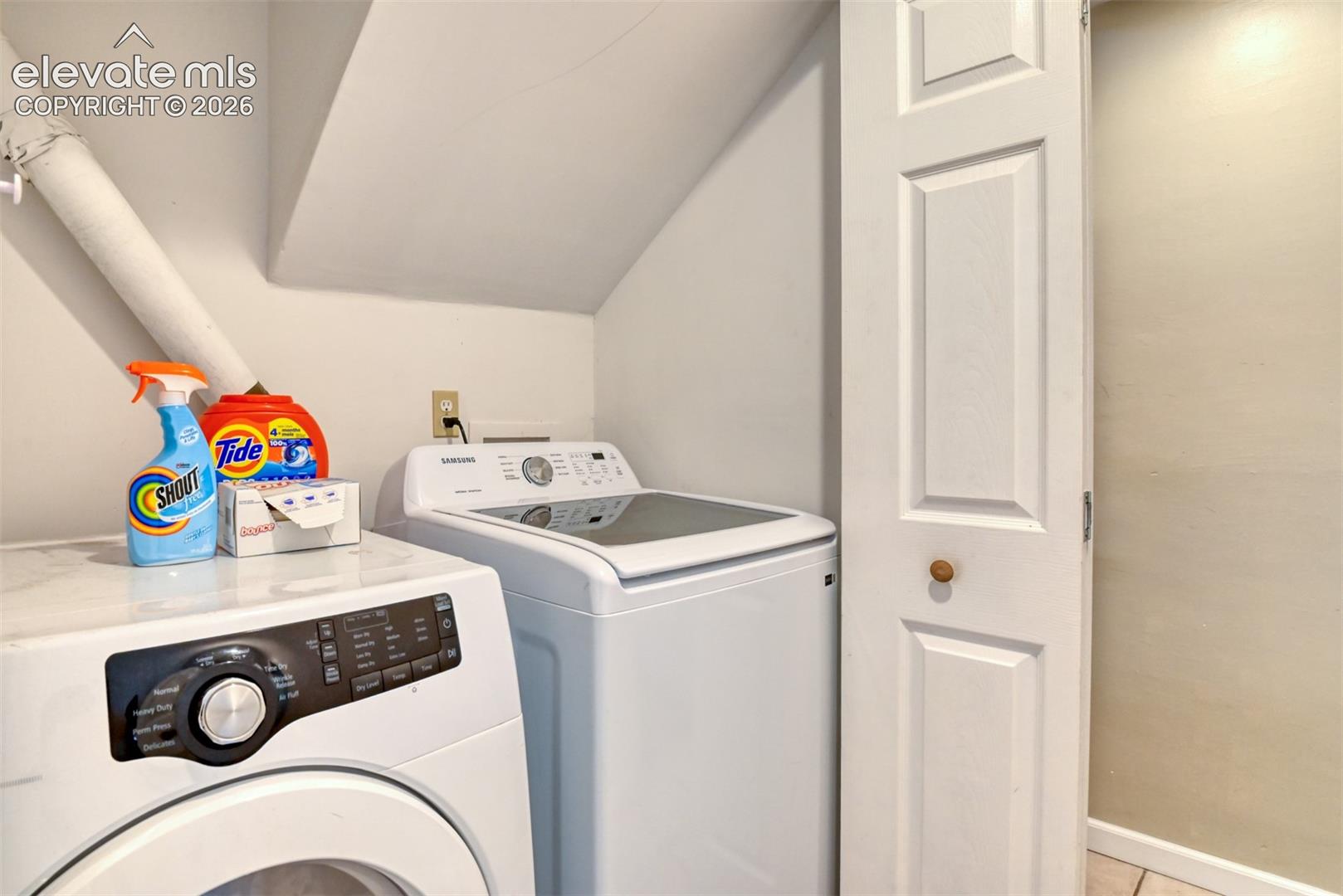 Listing photo 27 for 1530 Leigh Lane