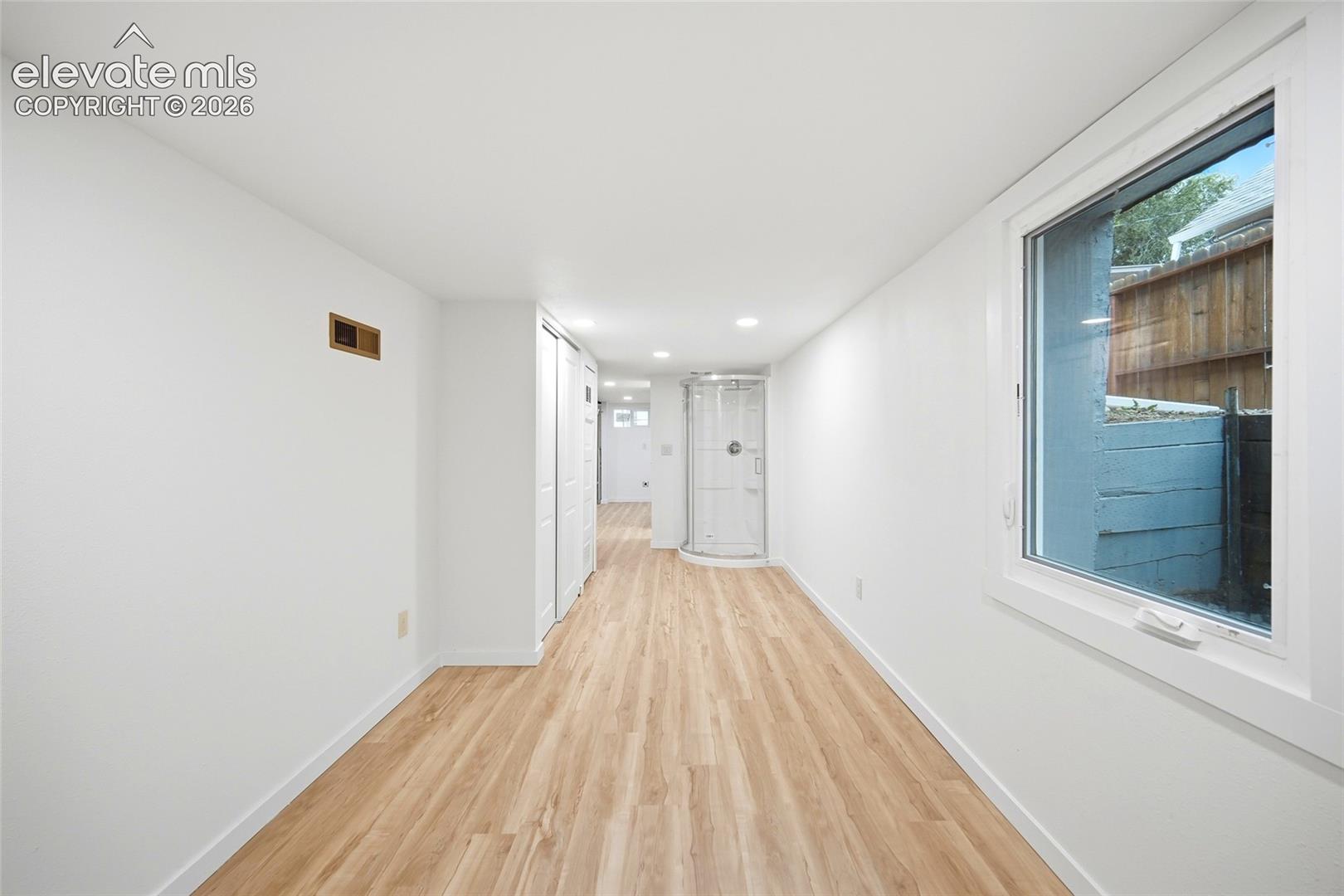 Listing photo 25 for 947 E Costilla Street