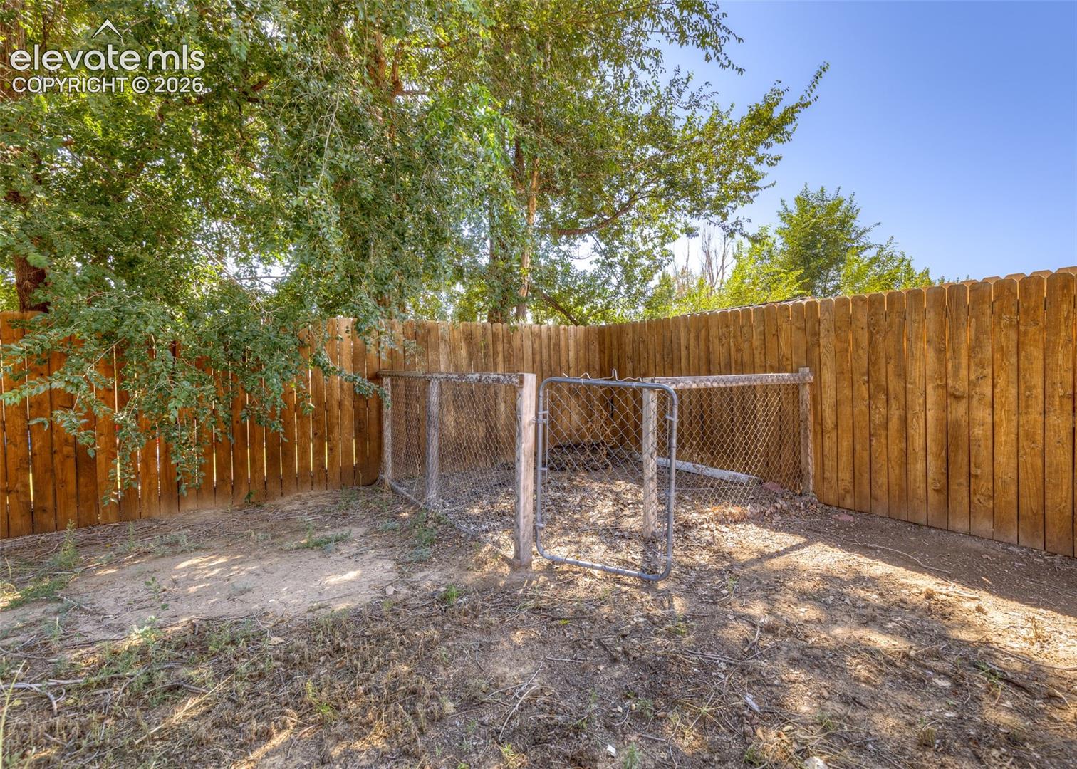 Listing photo 27 for 2906 Winnipeg Street