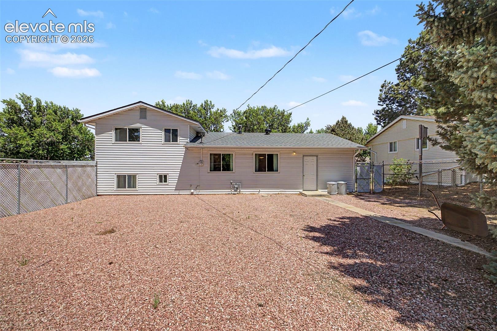 Listing photo 46 for 712 Lansing Drive