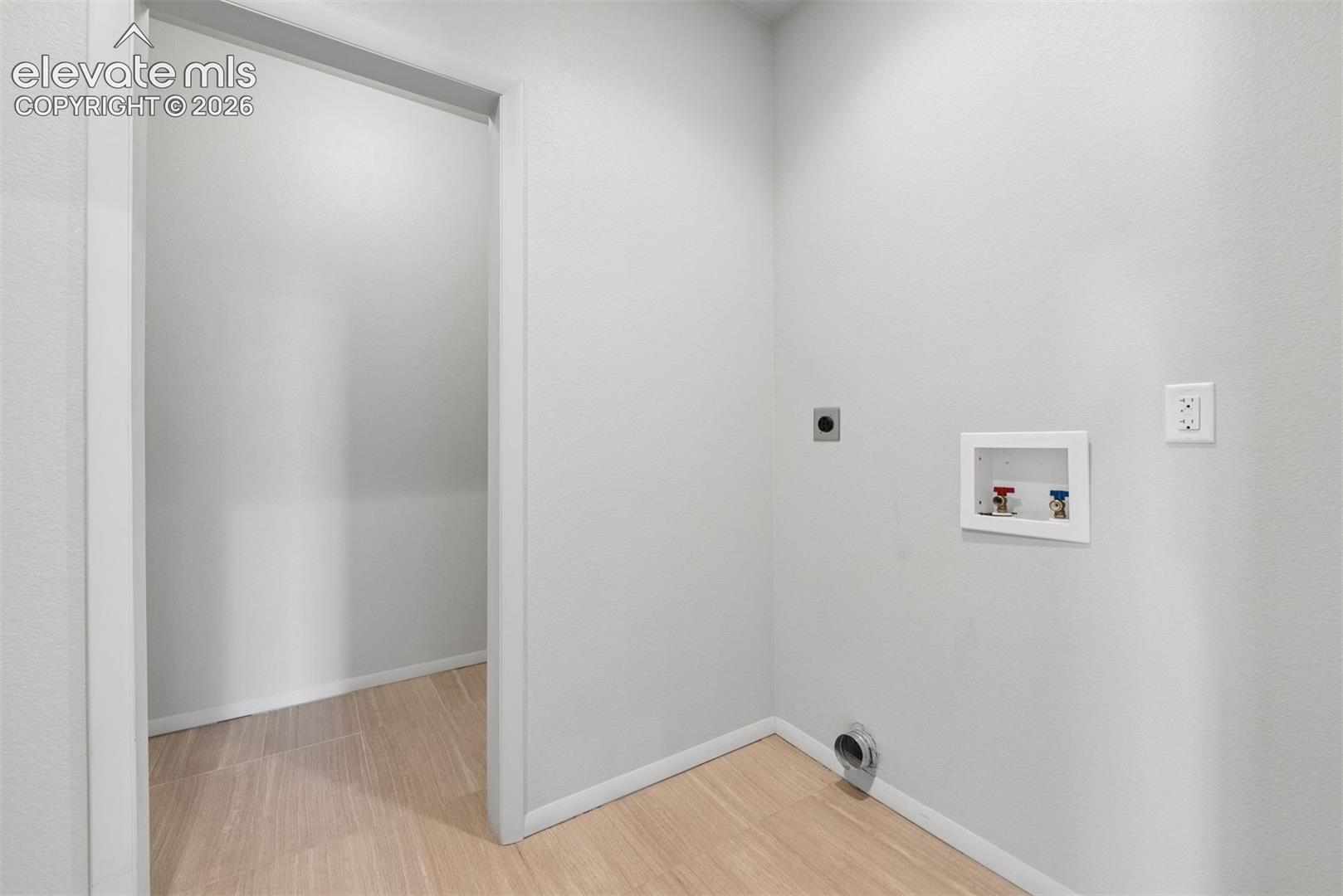Listing photo 40 for 815 W Jefferson Street