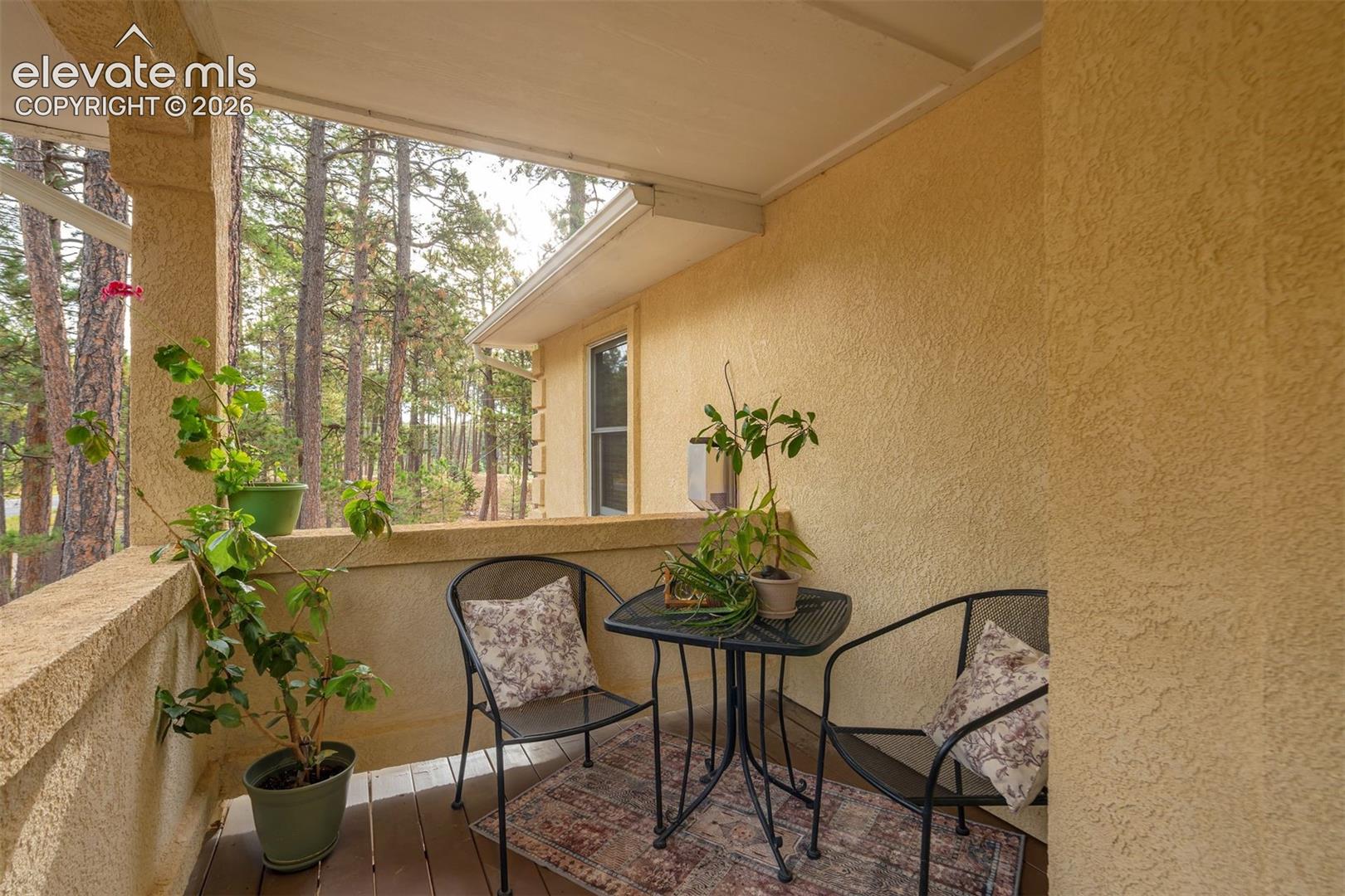 Listing photo 5 for 6285 Vessey Road