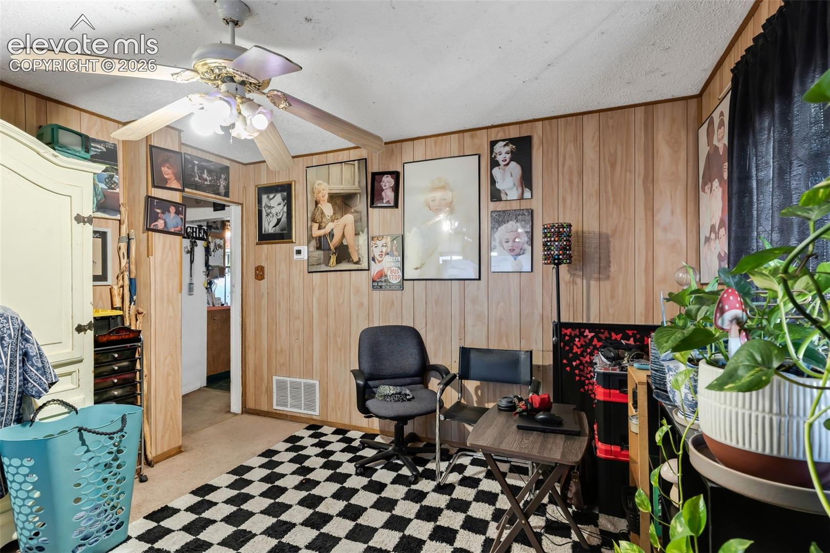 Listing photo 2 for 2120 W 11th Street