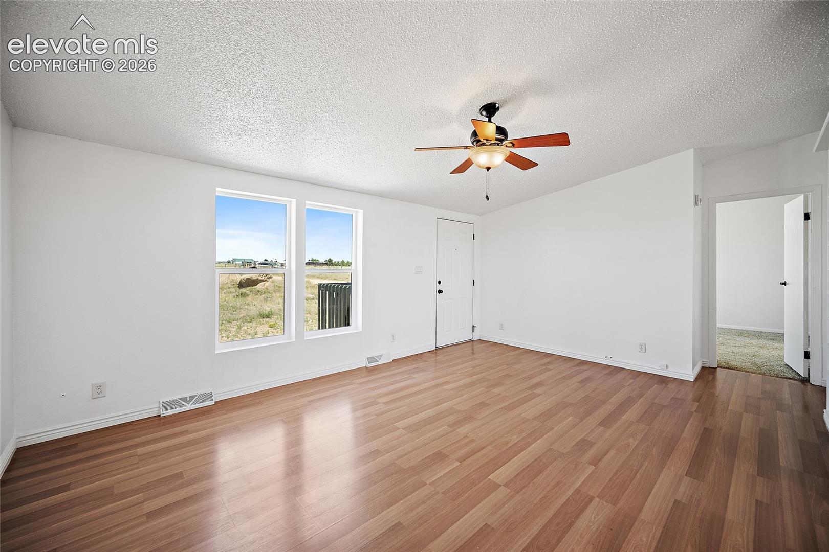 Listing photo 14 for 1385 Antelope Drive