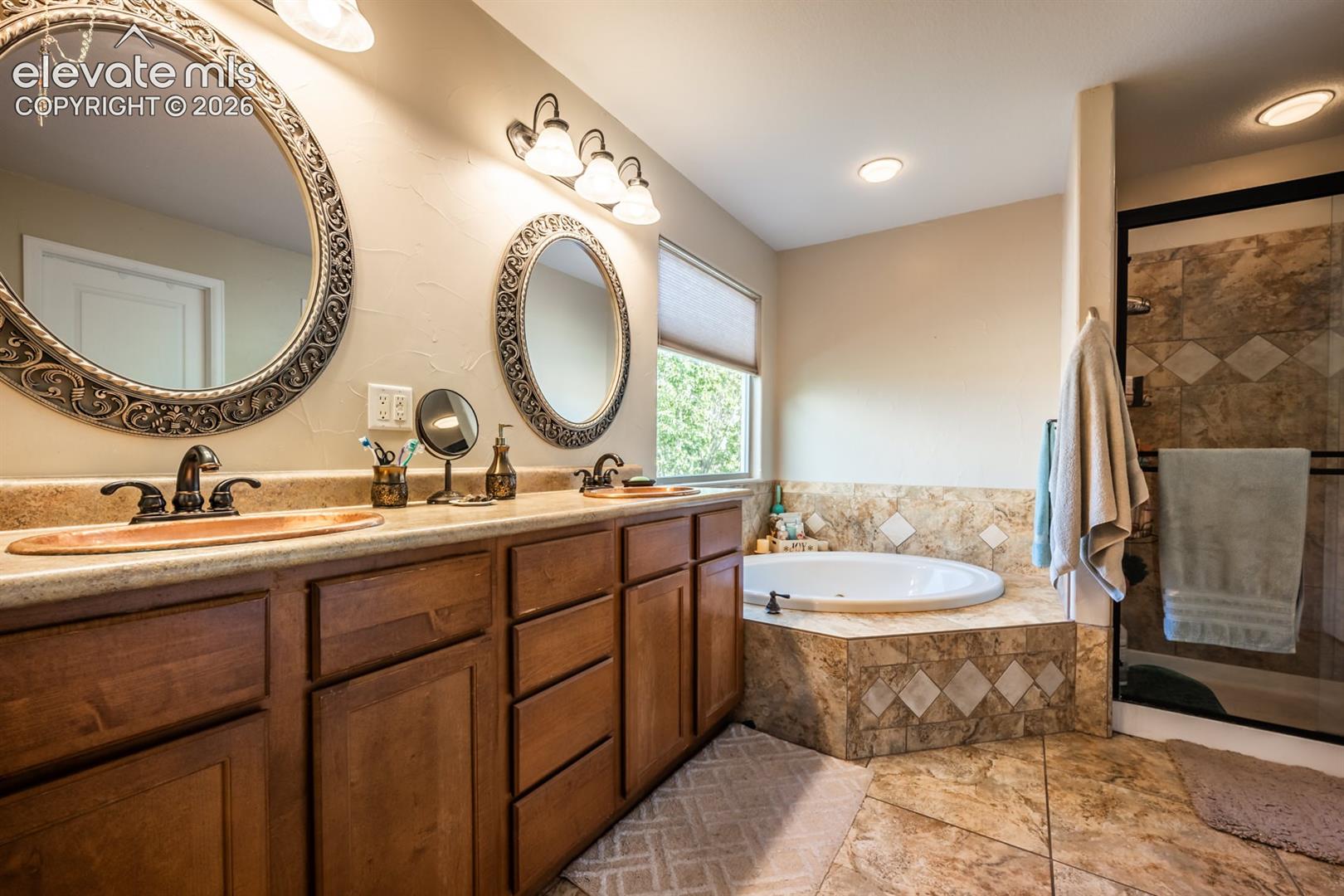 Listing photo 25 for 5078 Hummingbird Court
