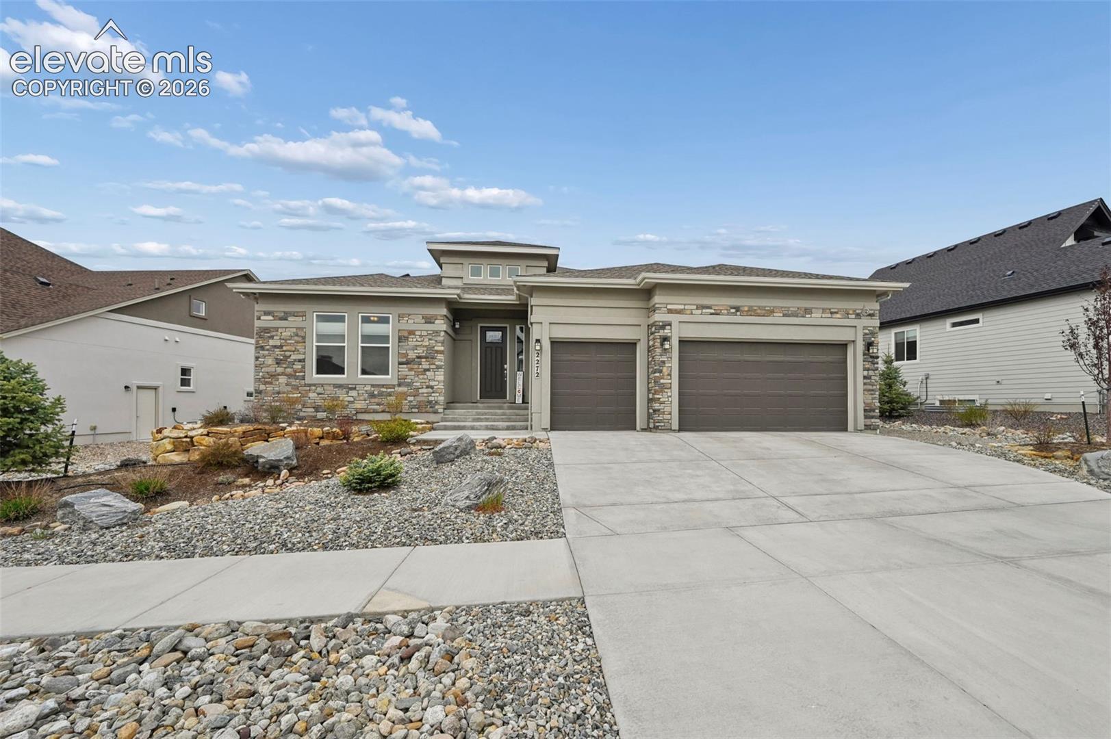 Listing photo 3 for 2272 Cabernet Court