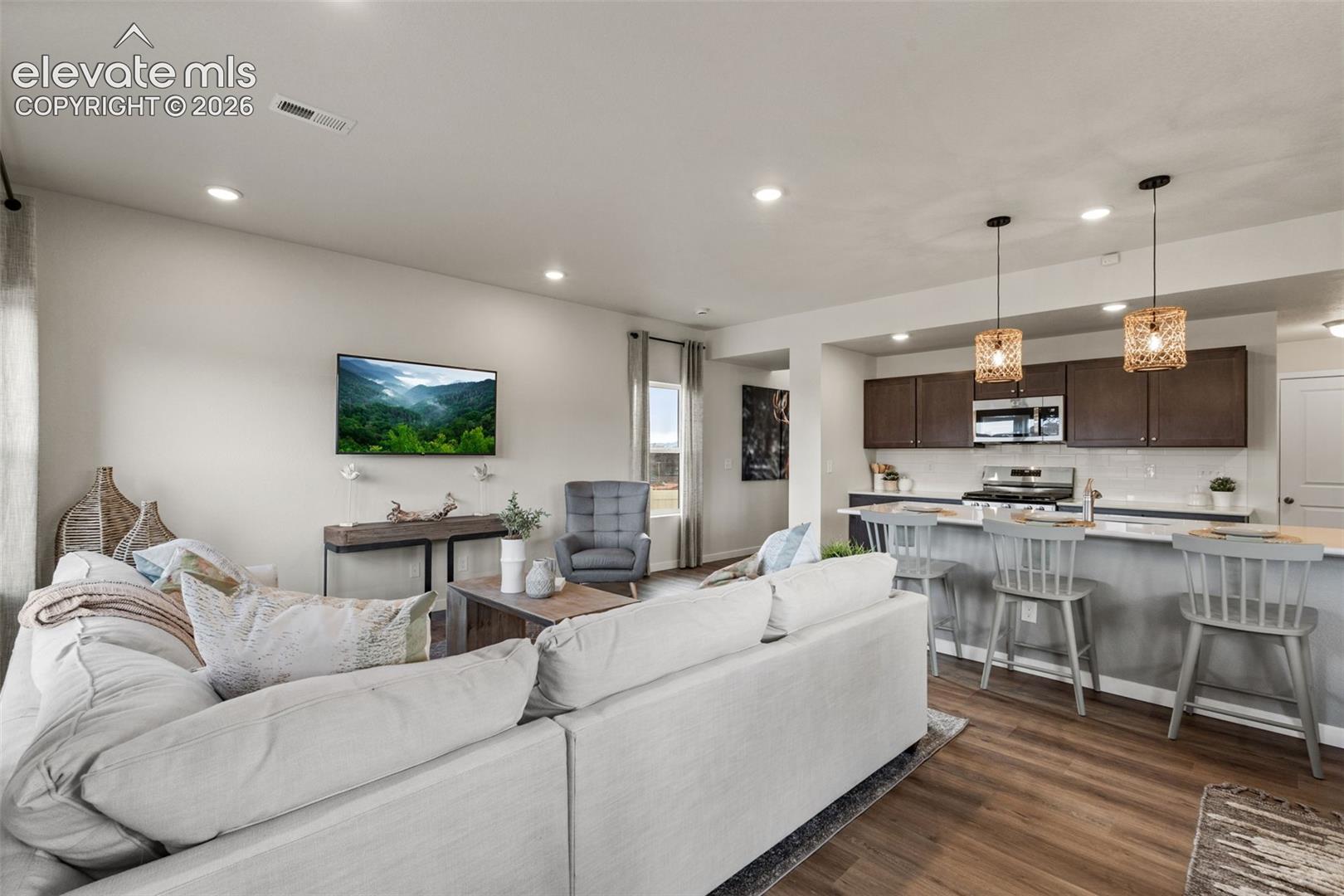 Listing photo 4 for 4912 Havenward View