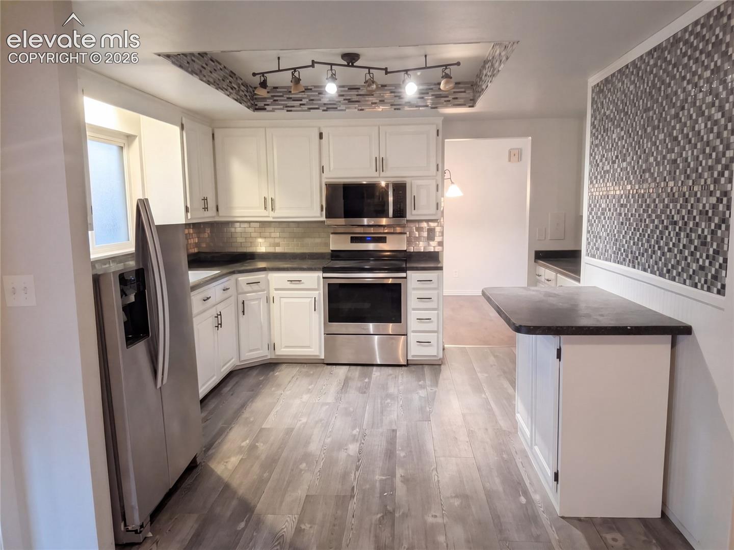 Listing photo 11 for 4015 Valli Vista Road