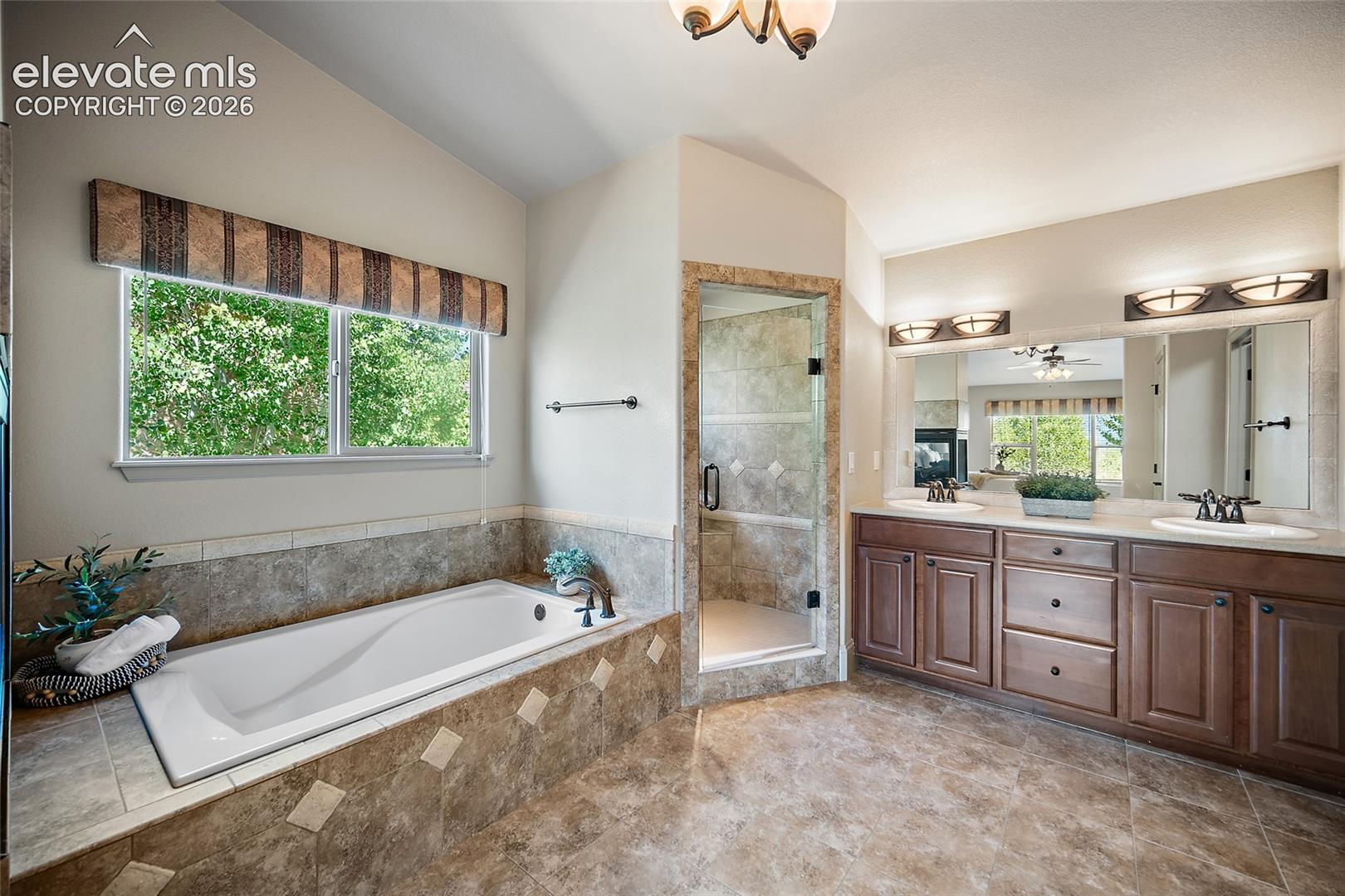 Listing photo 24 for 13434 Crane Canyon Loop