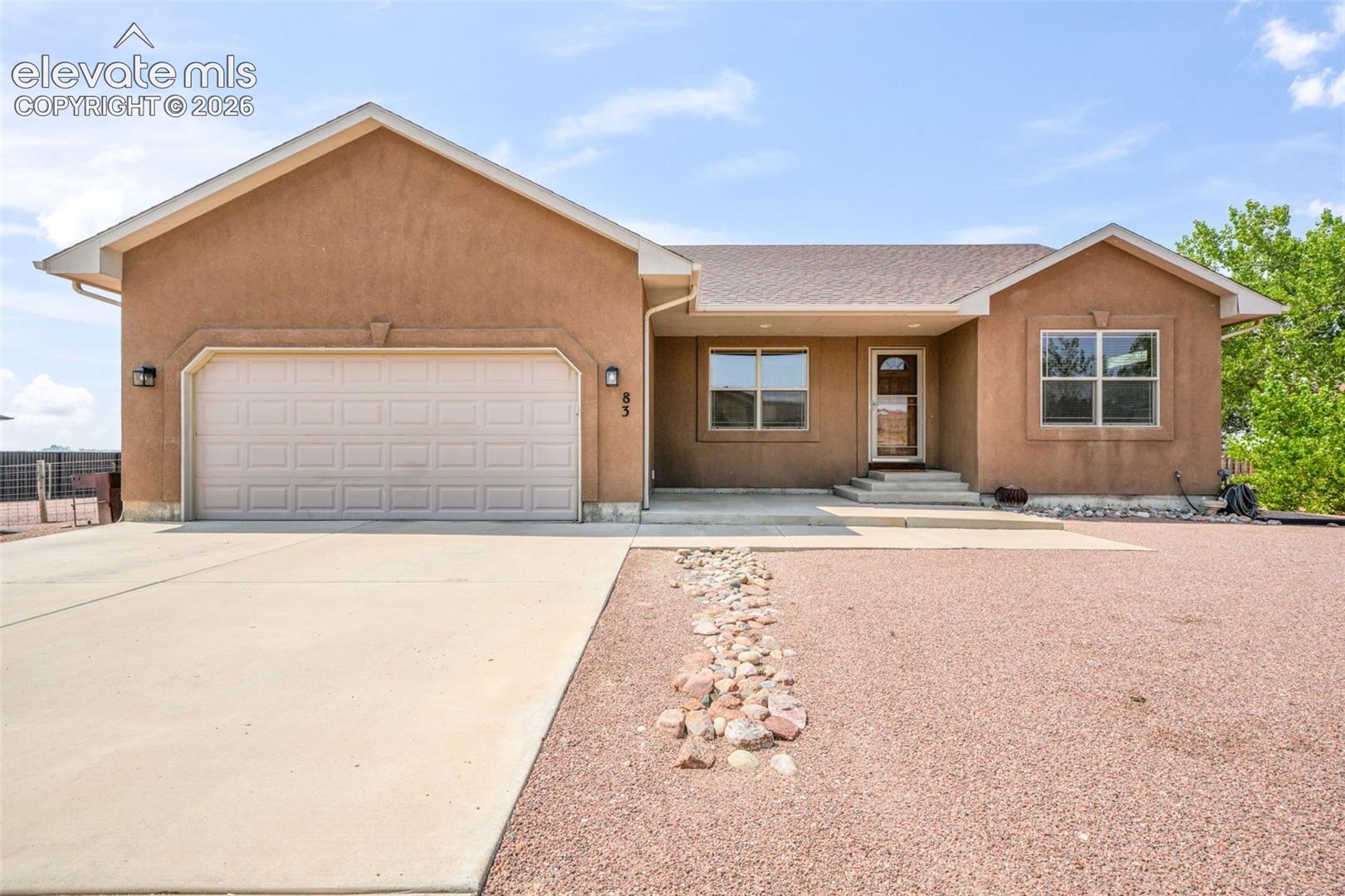 Listing photo 2 for 83 S Golfwood Drive