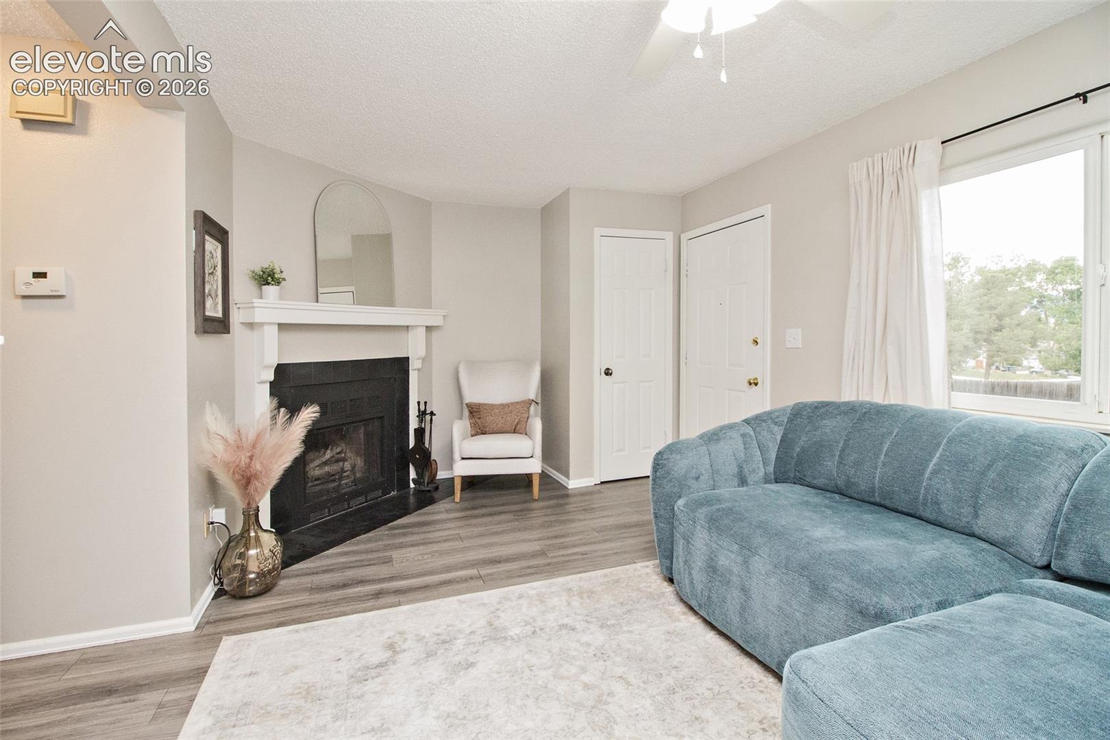 Listing photo 2 for 4755 Picturesque Drive
