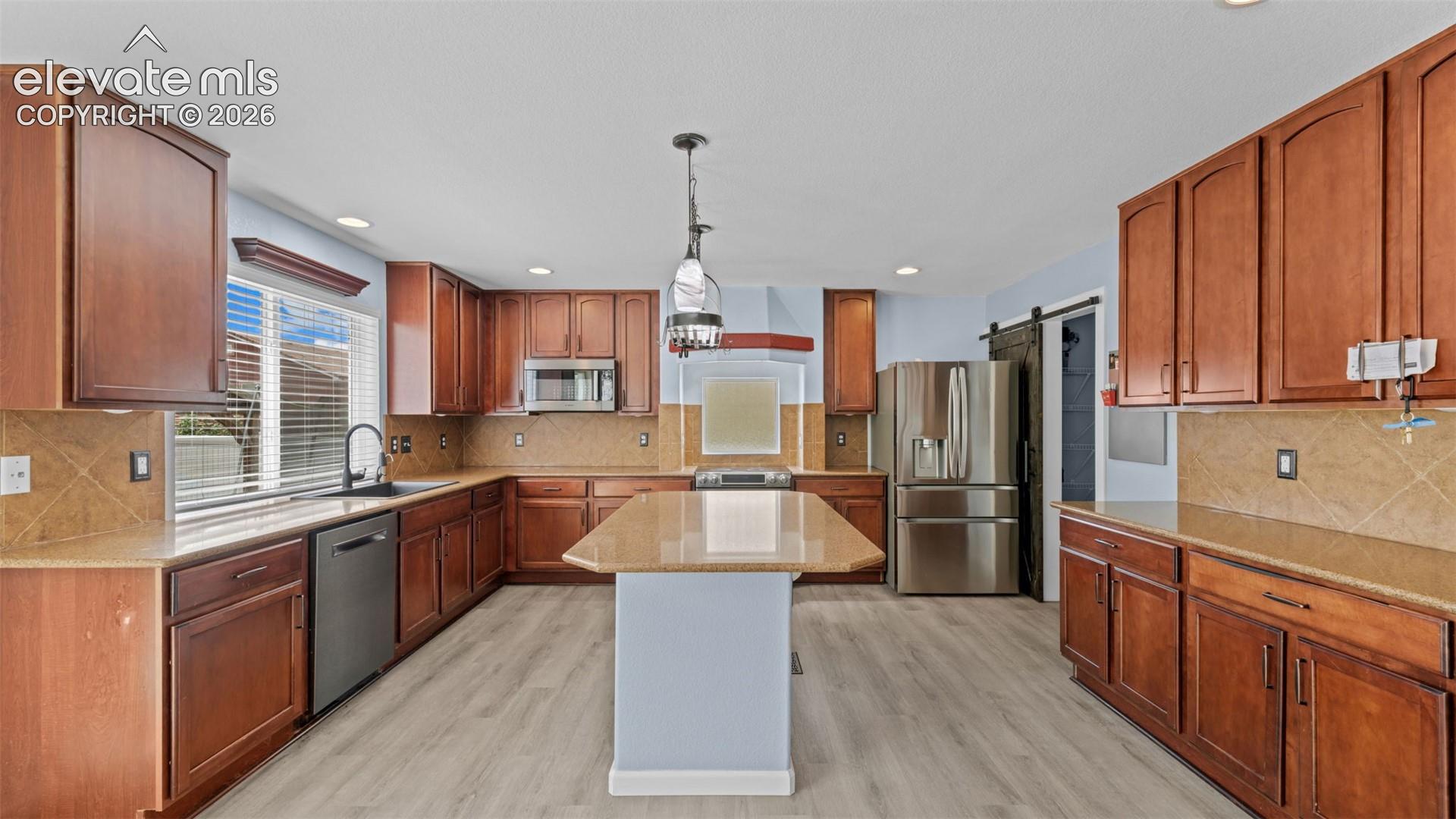Listing photo 16 for 7915 Bonfire Trail