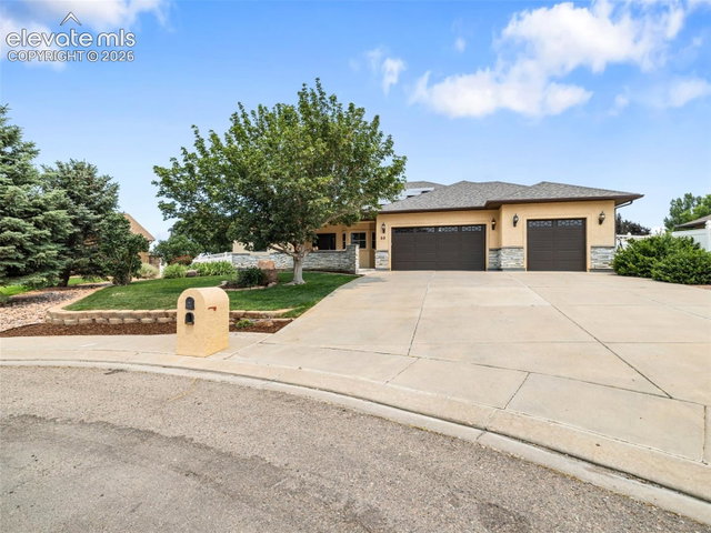 10 Erica Court — listing photo